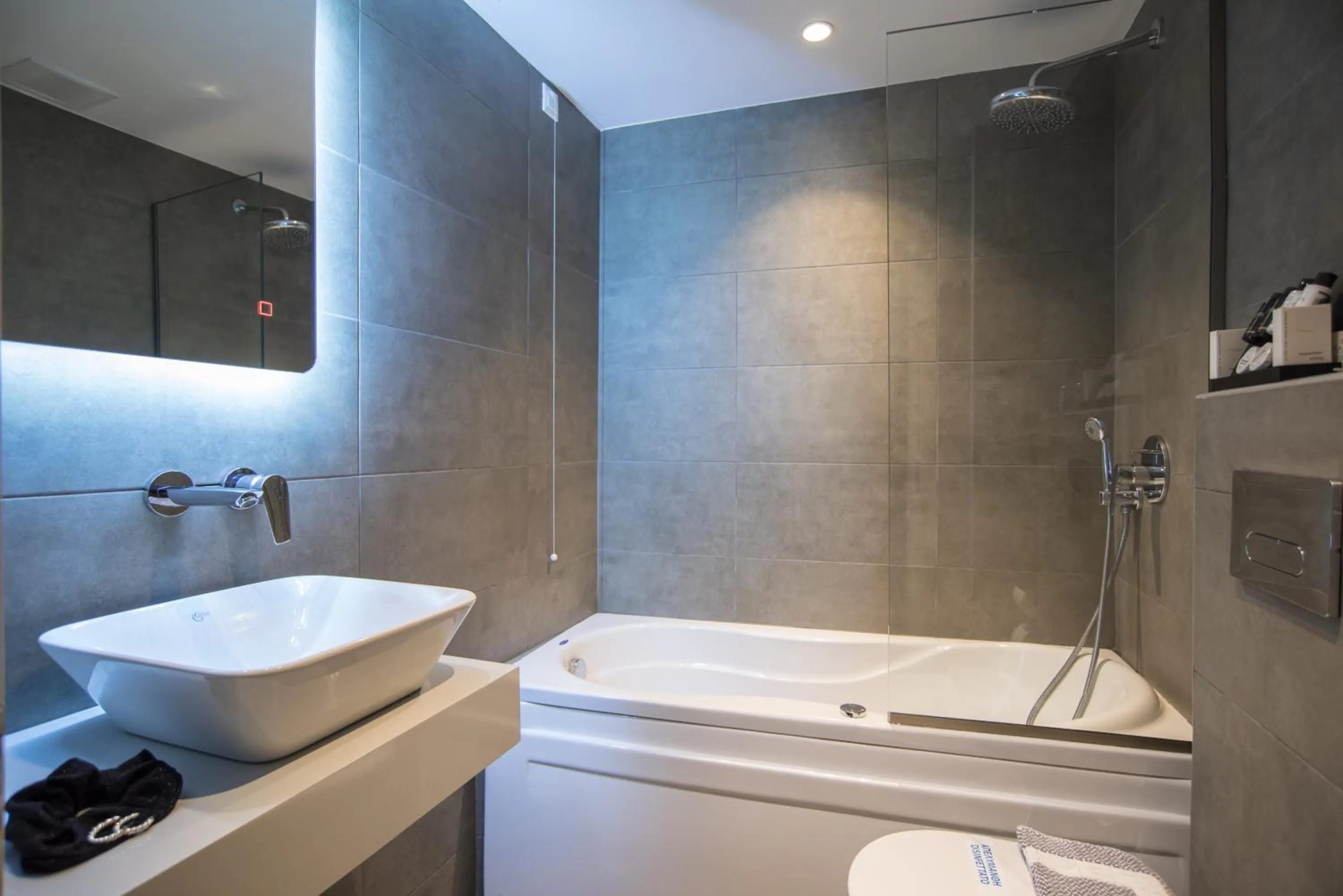 Hot Tub in Parnassos Delphi Hotel