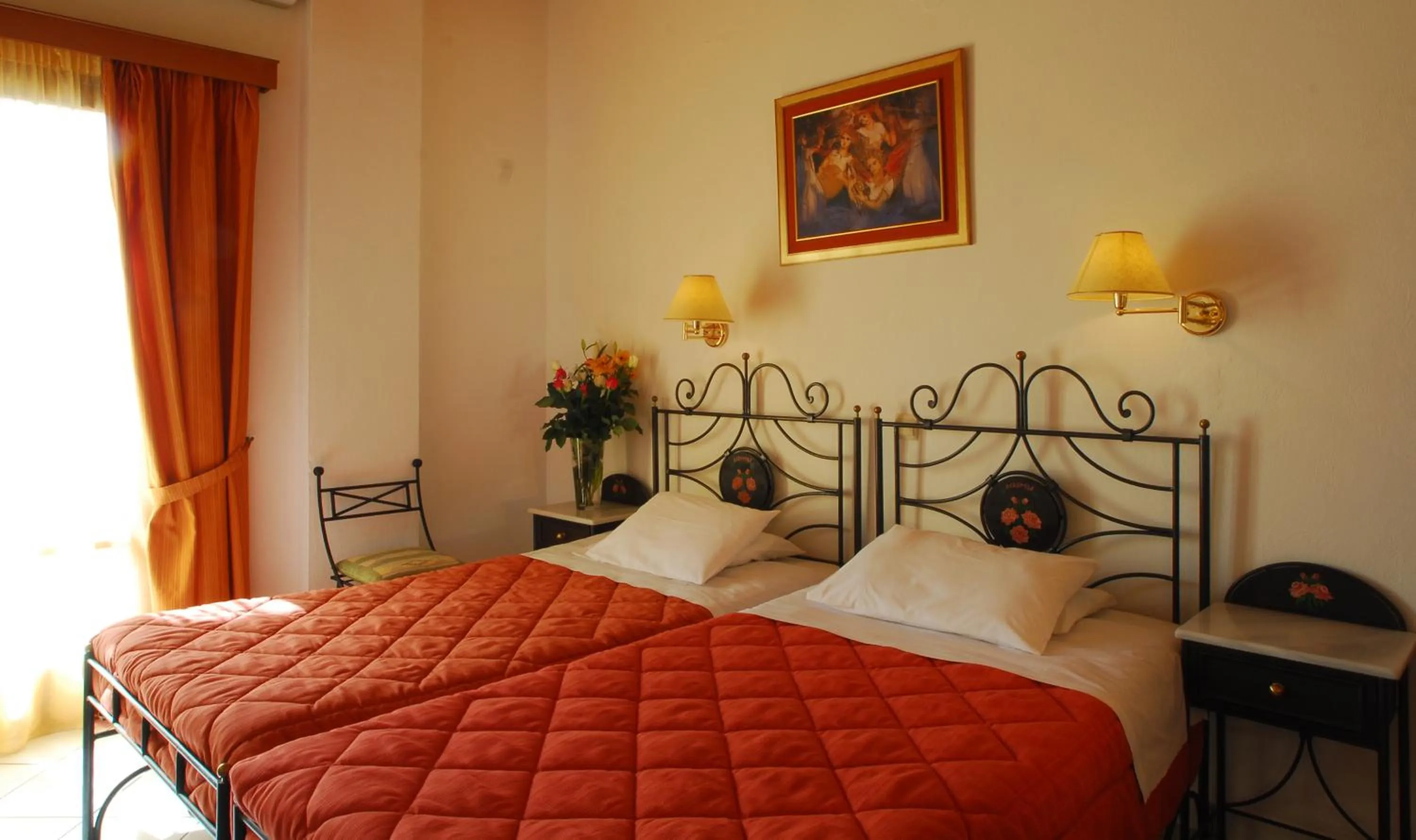 Photo of the whole room, Bed in Acropole Delphi City Hotel