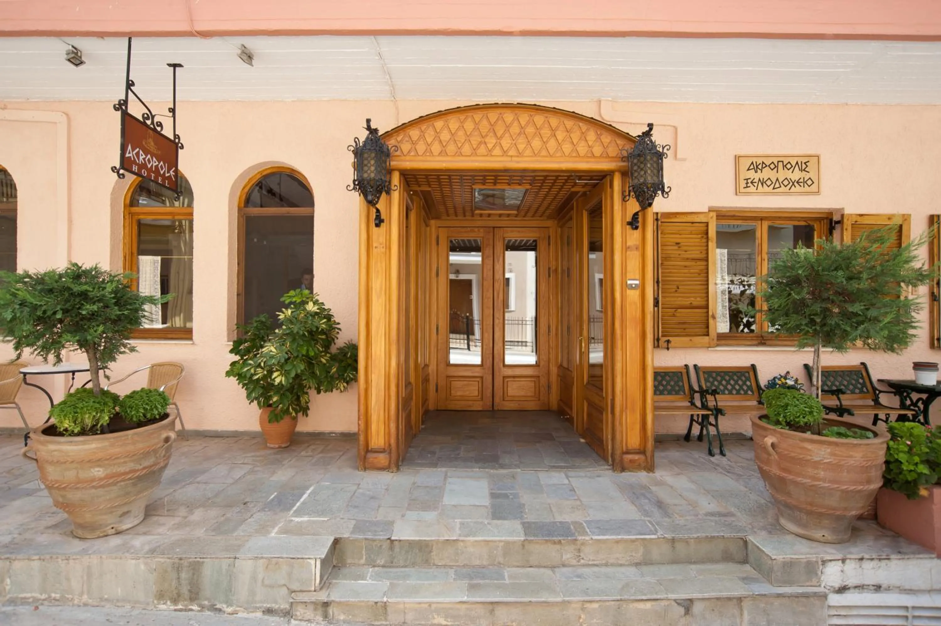 Facade/entrance in Acropole Delphi City Hotel