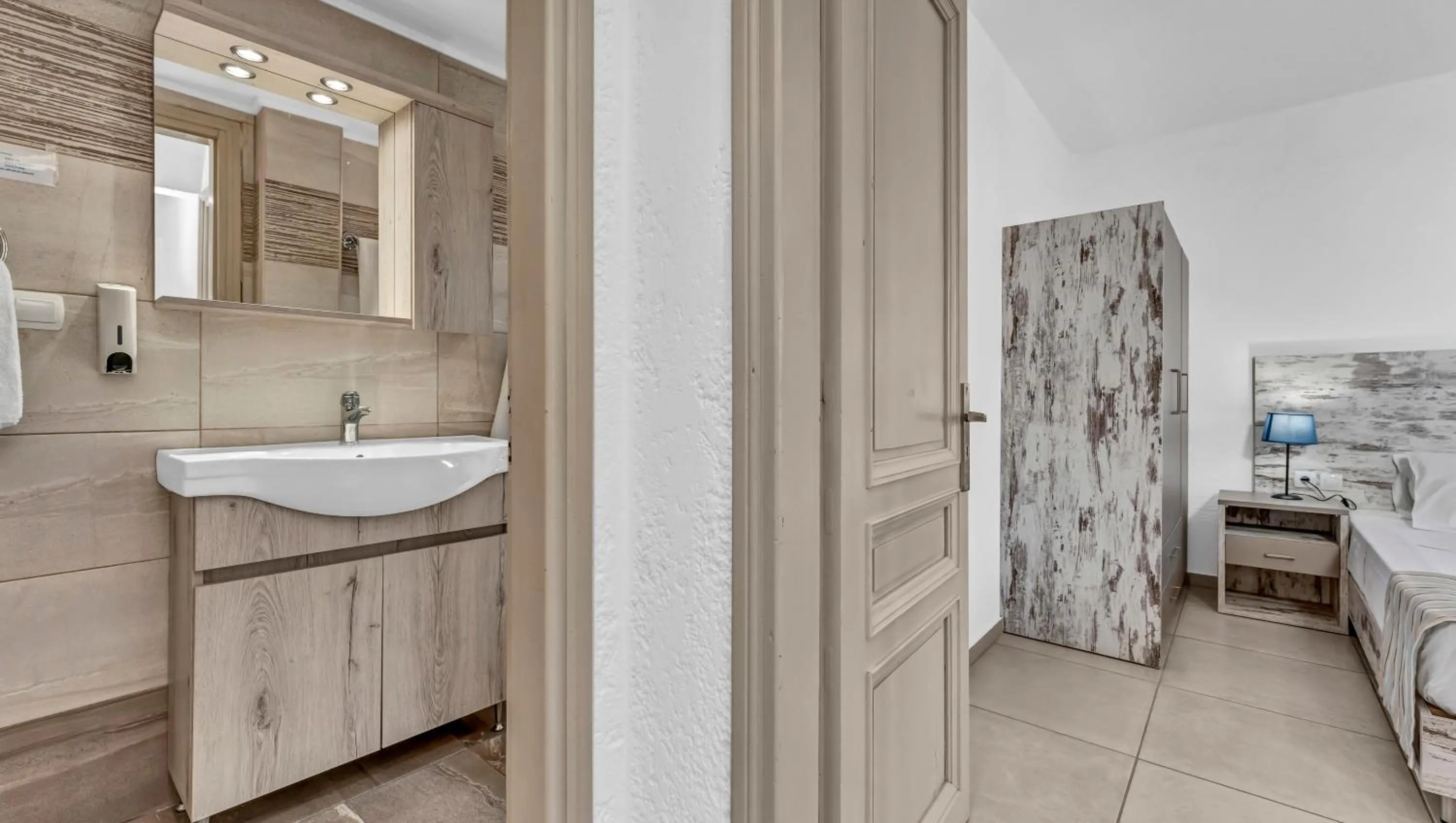 Bathroom in Erato Hotel