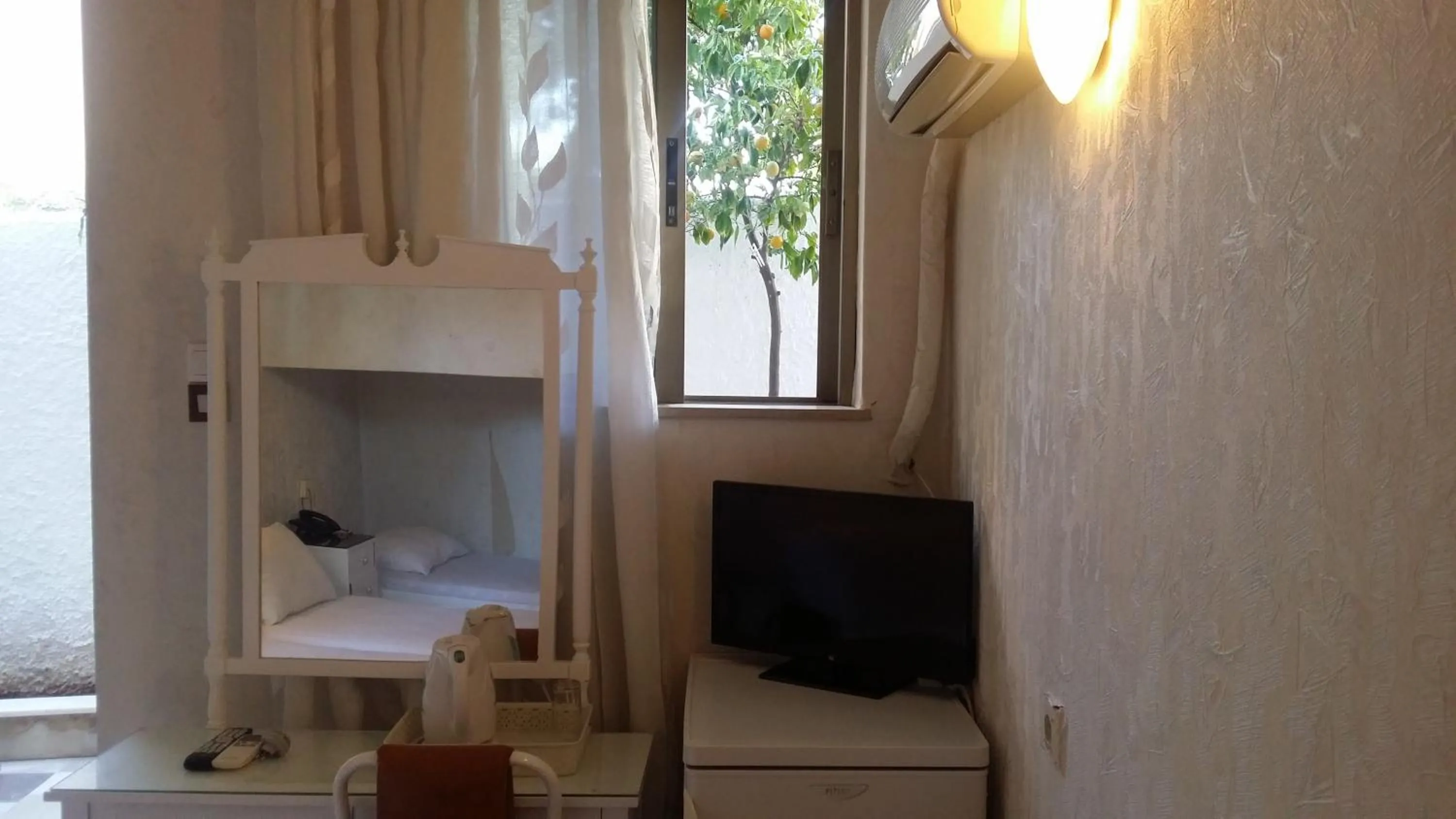 TV and multimedia in Rachel Hotel