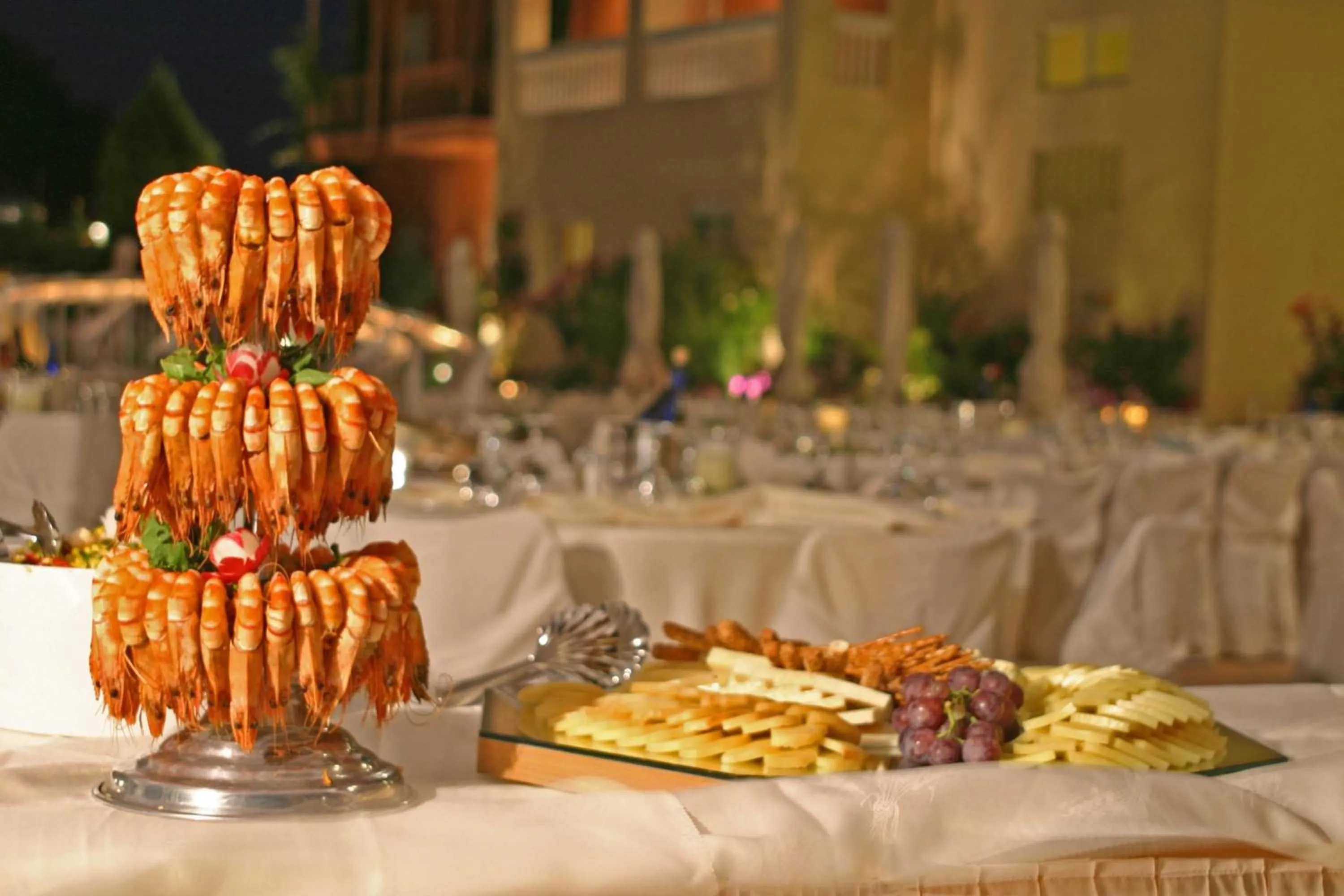 Food and drinks in Ambassador Hotel Thessaloniki