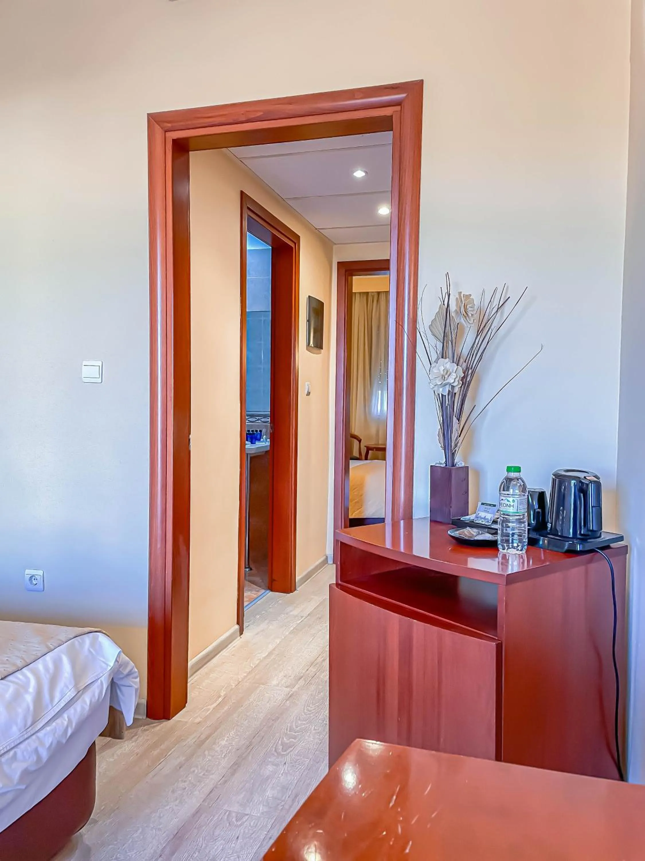 Coffee/tea facilities in Ambassador Hotel Thessaloniki