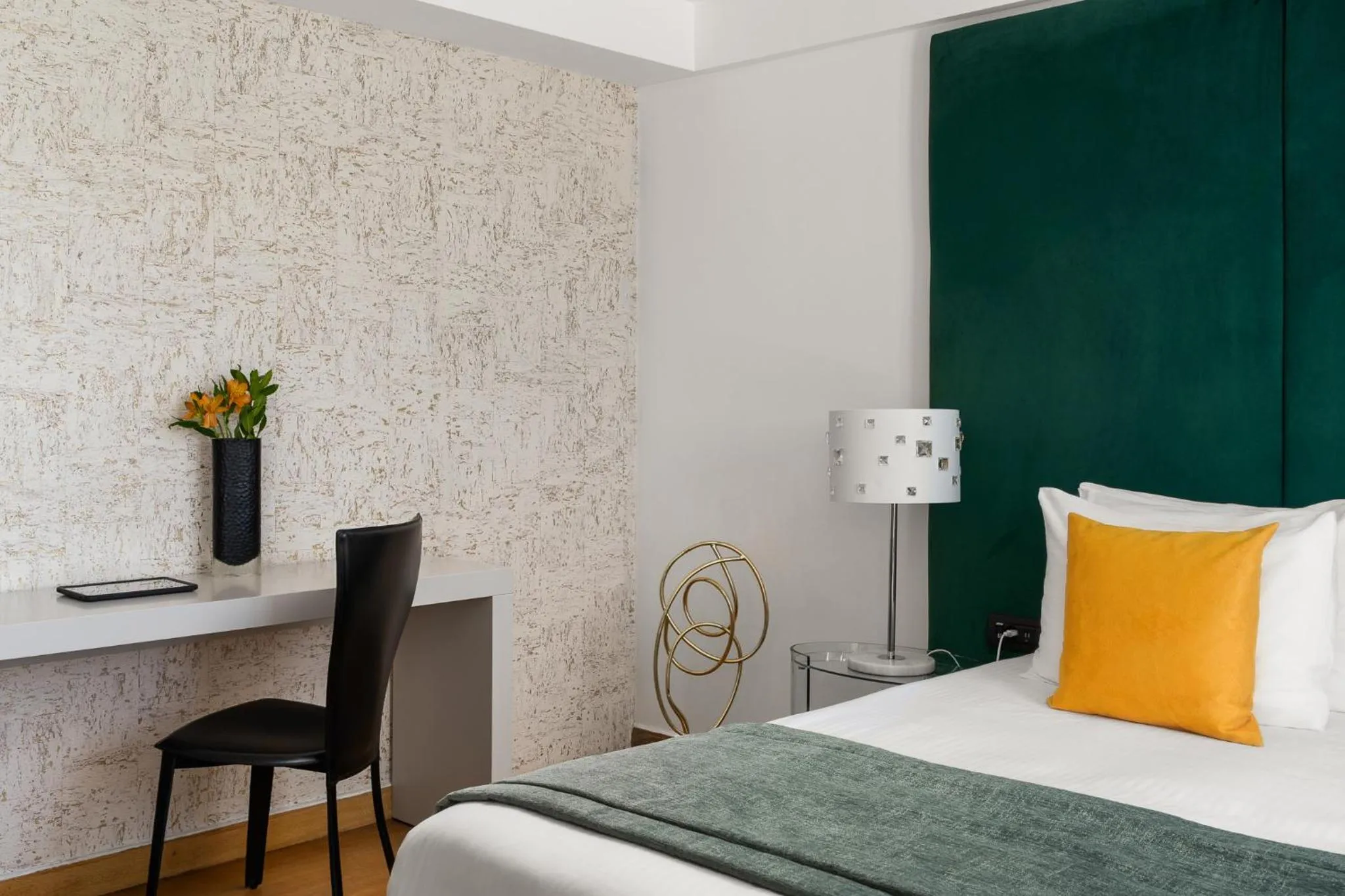 Bedroom, Bed in Athenaeum Eridanus Luxury Hotel