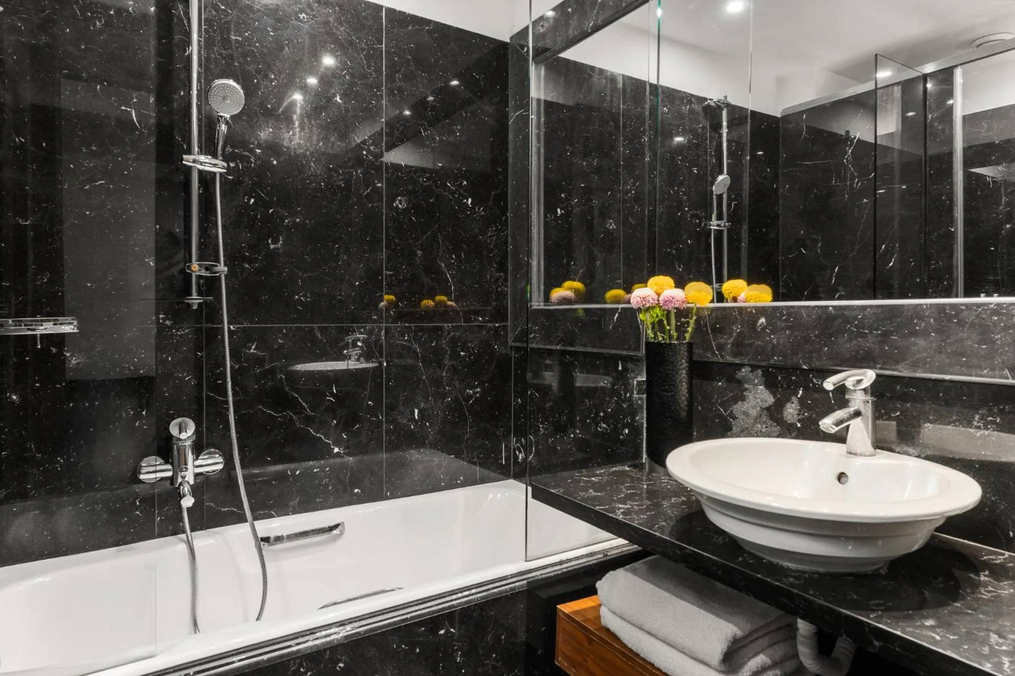 Bathroom in Athenaeum Eridanus Luxury Hotel