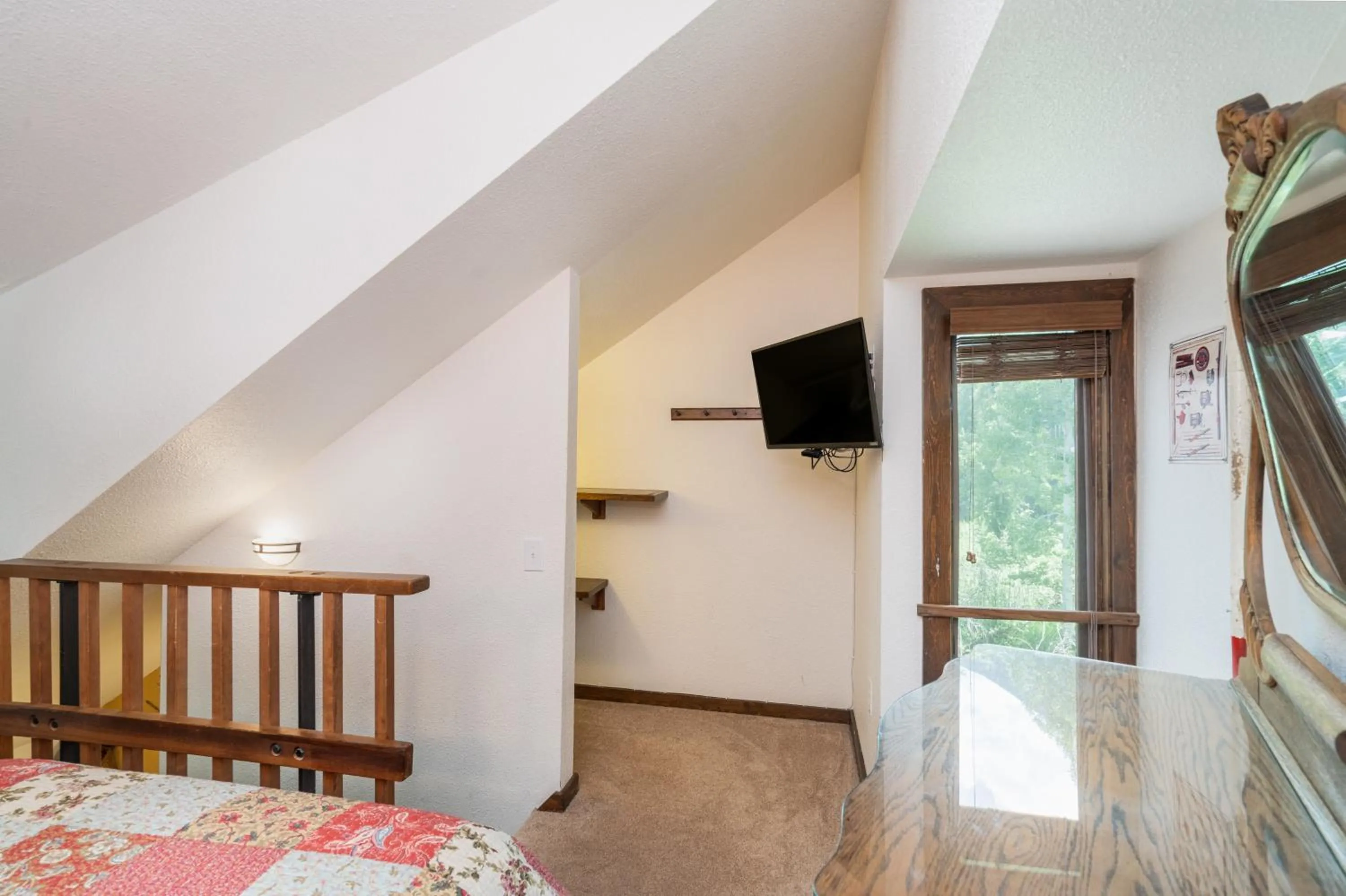 Bed in Manitou Lodge 8 by Alpine Lodging Telluride