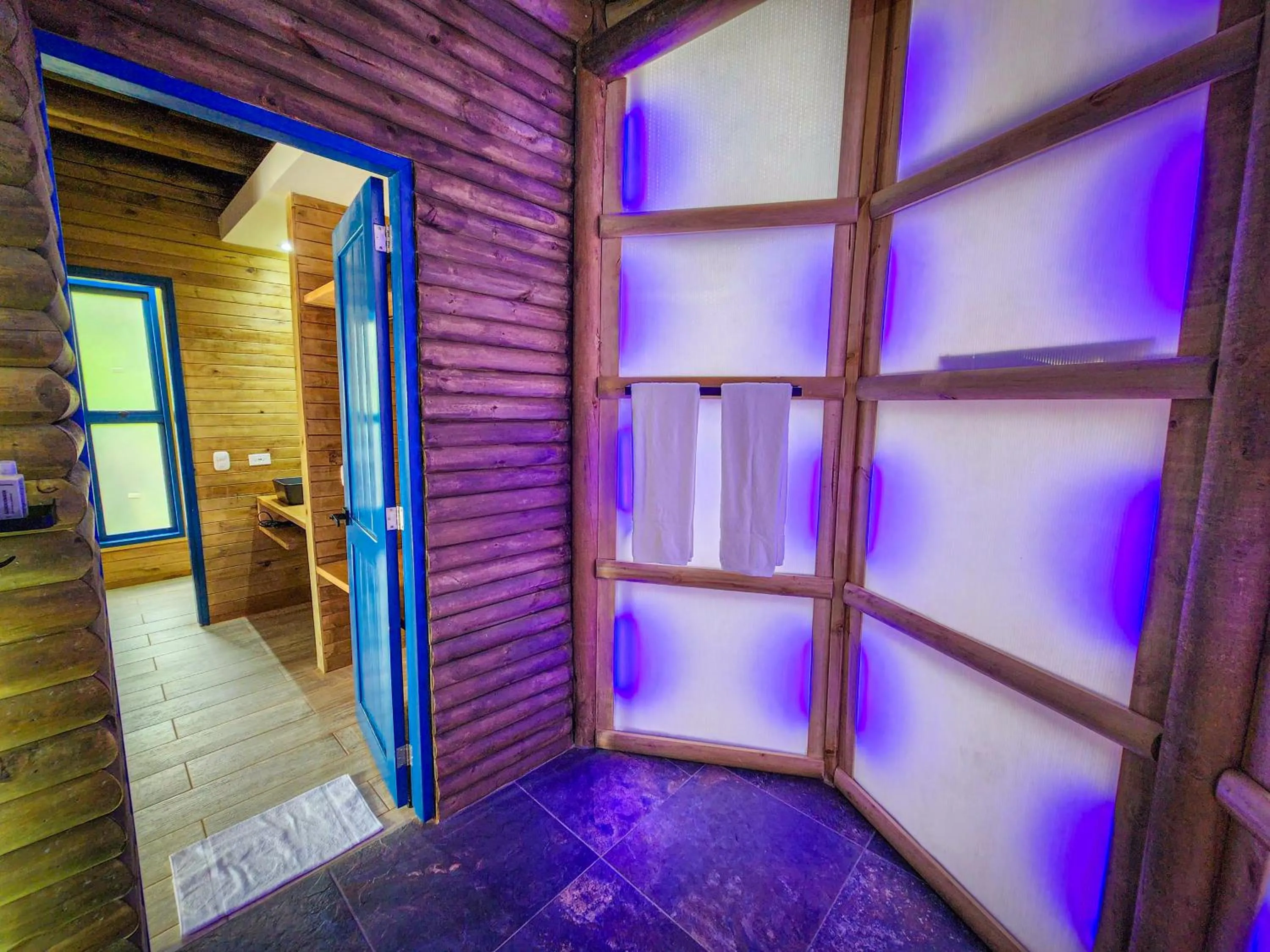 Hotel Explore Caño Dulce