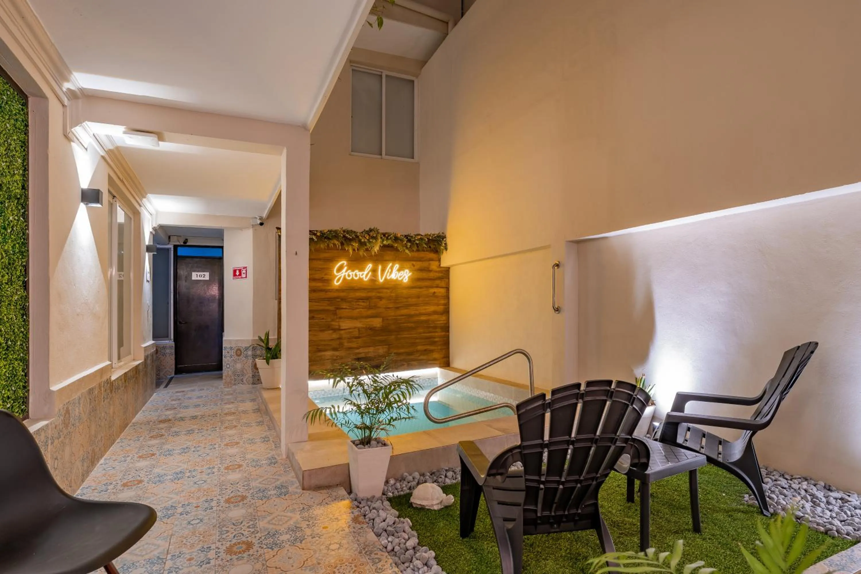 Swimming pool in Hotel Brisas 5a AV, Playa del Carmen