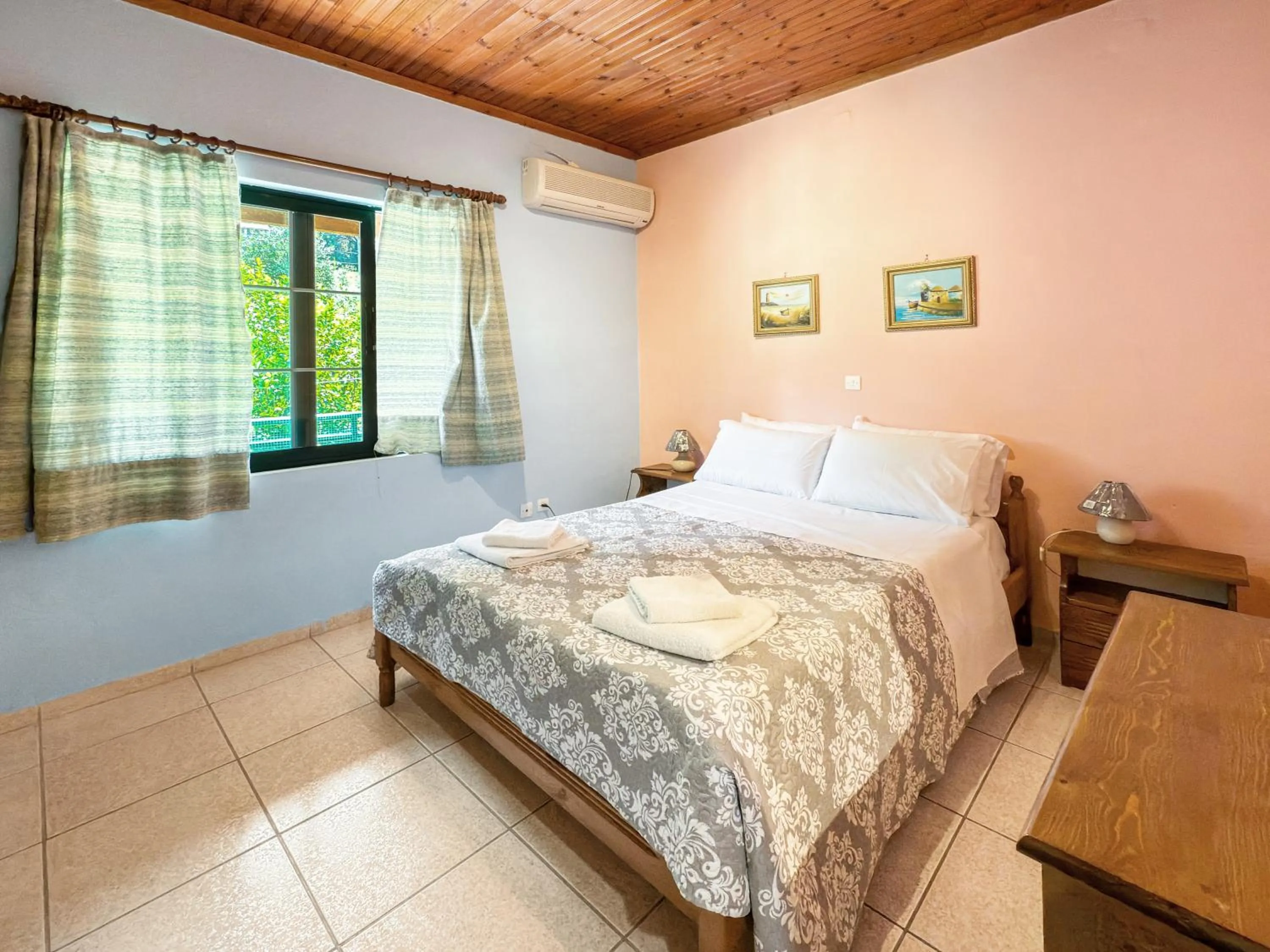 Bedroom, Bed in Corfu Andromaches Holiday Apartments