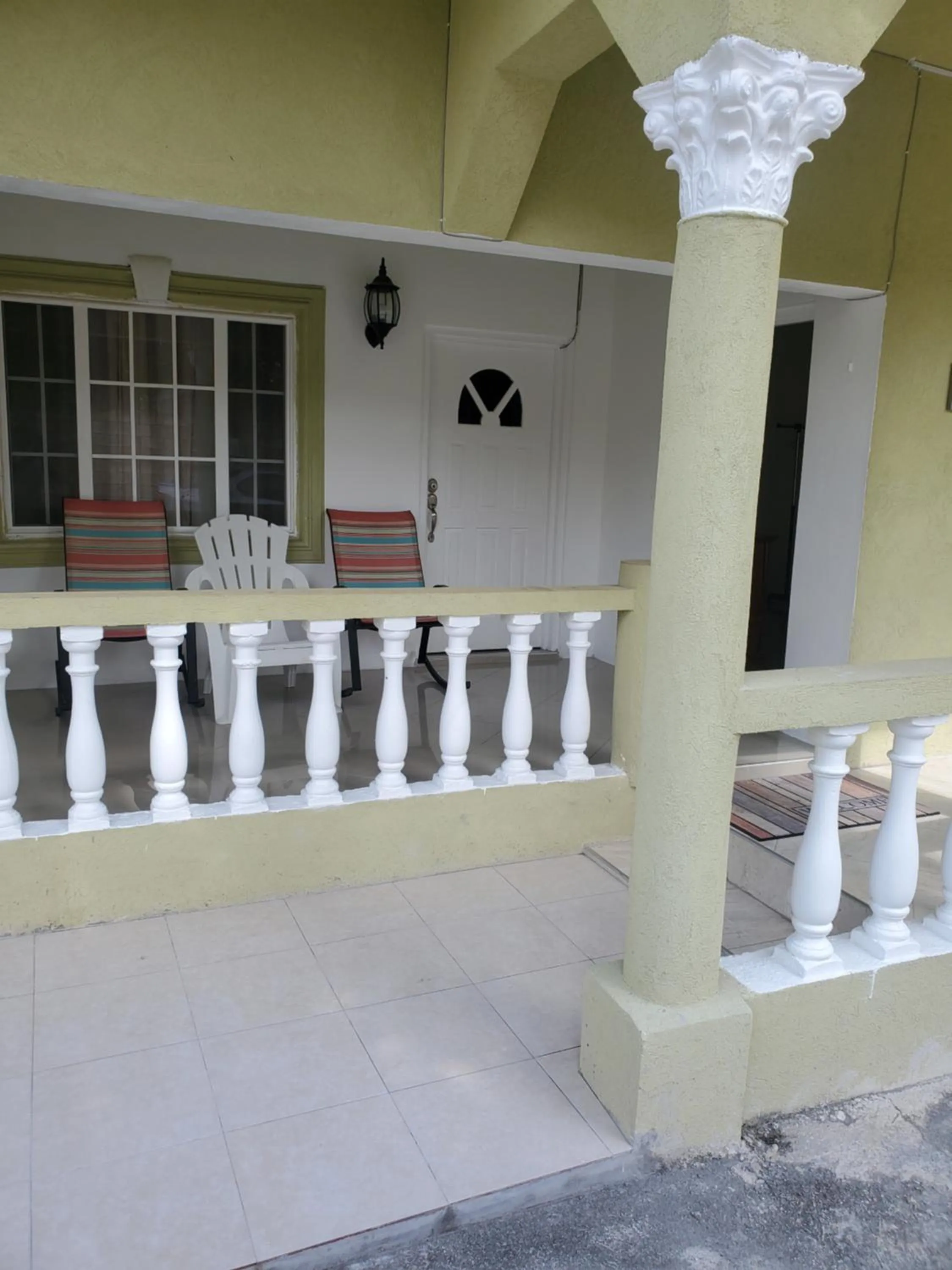 Property building in Comfy Guest Rooms