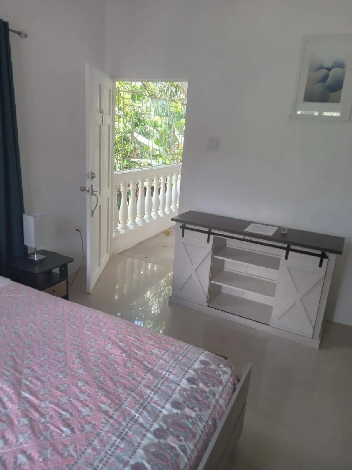 Bedroom, Bed in Comfy Guest Rooms