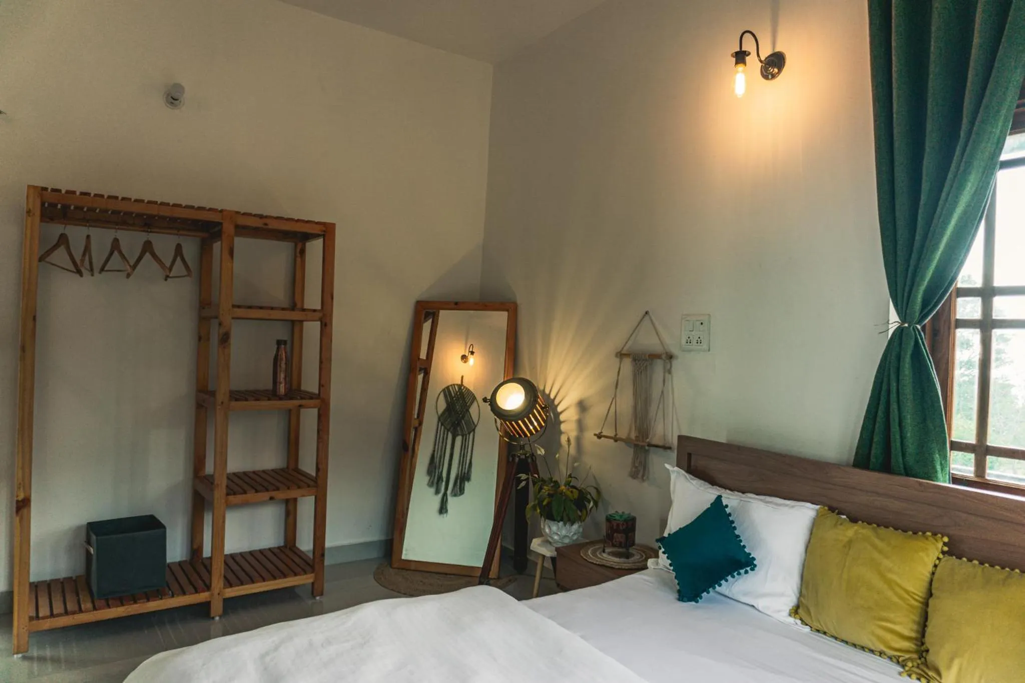 Bed in Flashpackers Bir - Rooms & Dorms