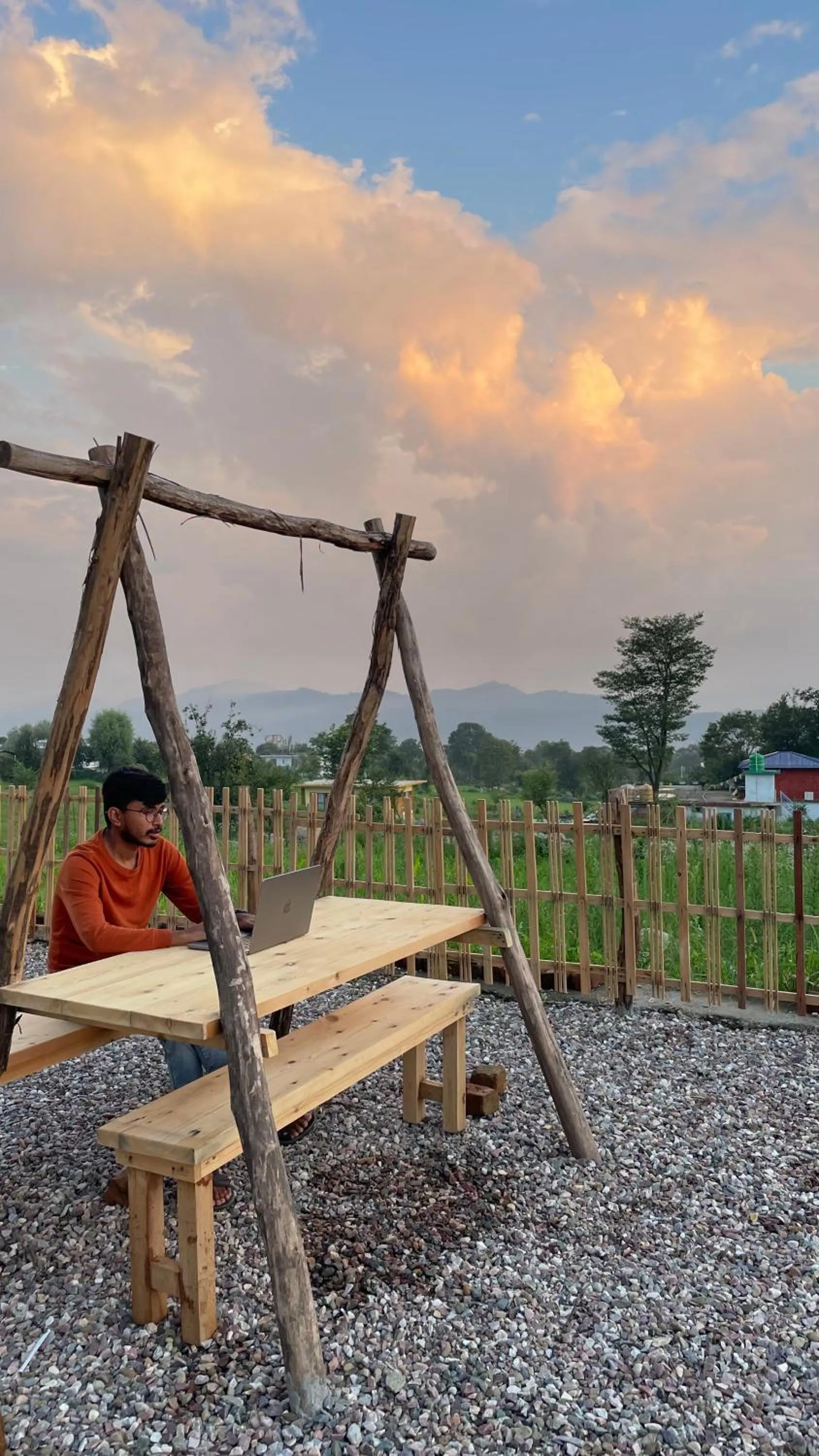 Entertainment in Flashpackers Bir - Rooms & Dorms