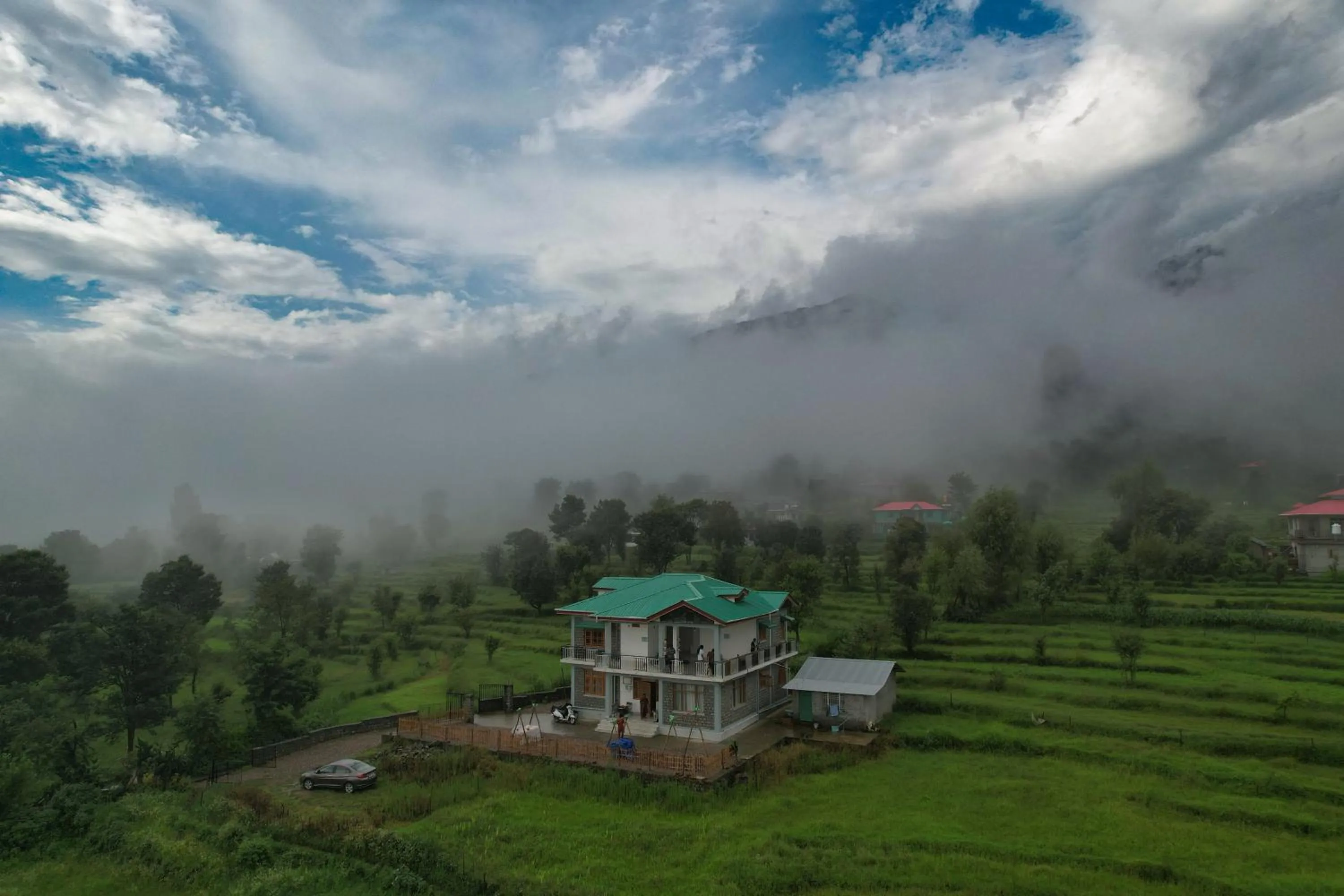 Property building in Flashpackers Bir - Rooms & Dorms