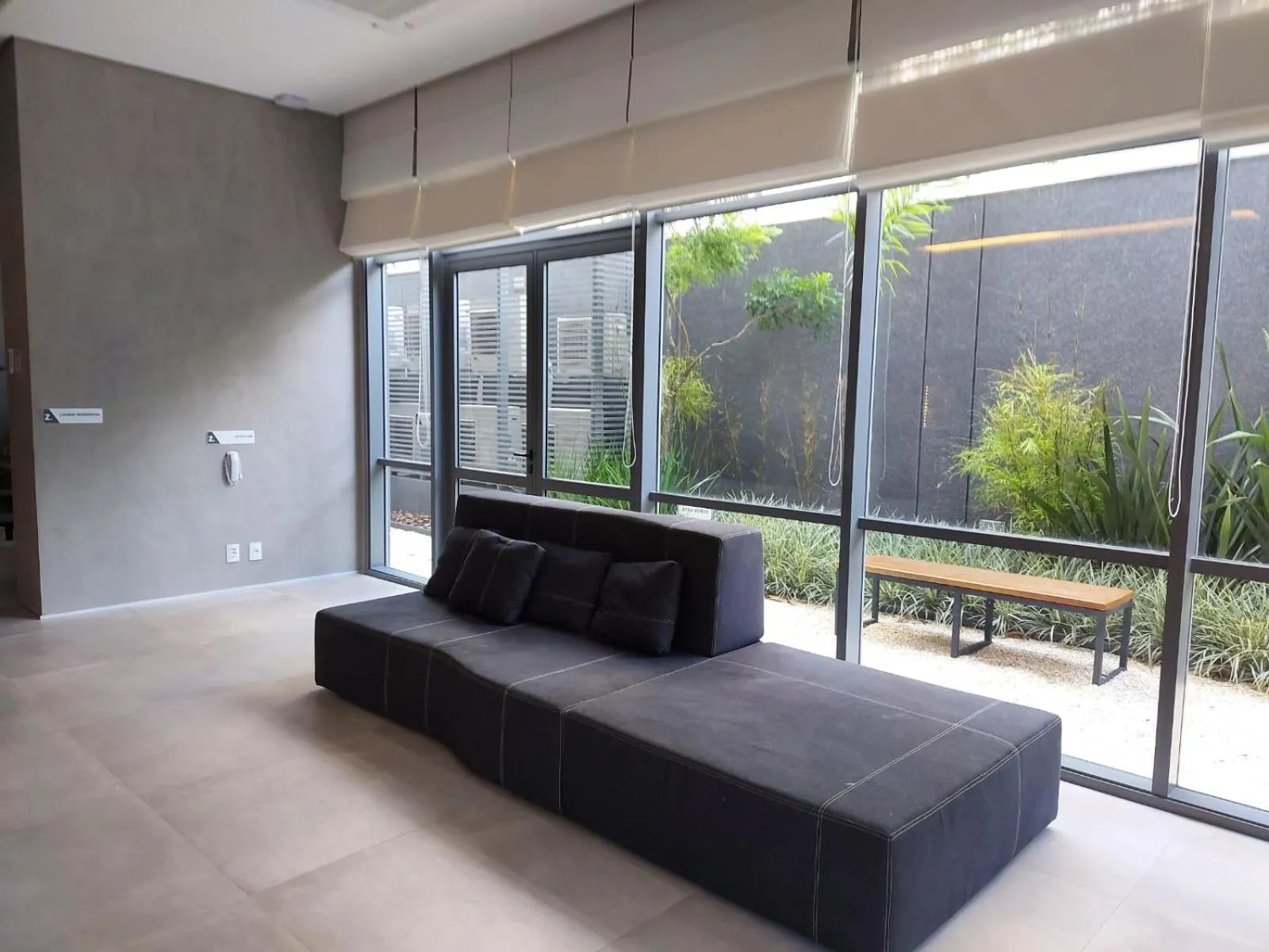 Living room in Lindo studio em Moema