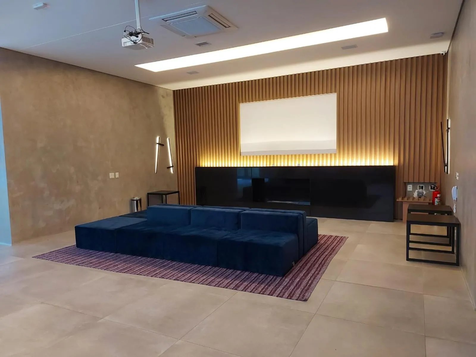 TV and multimedia in Lindo studio em Moema