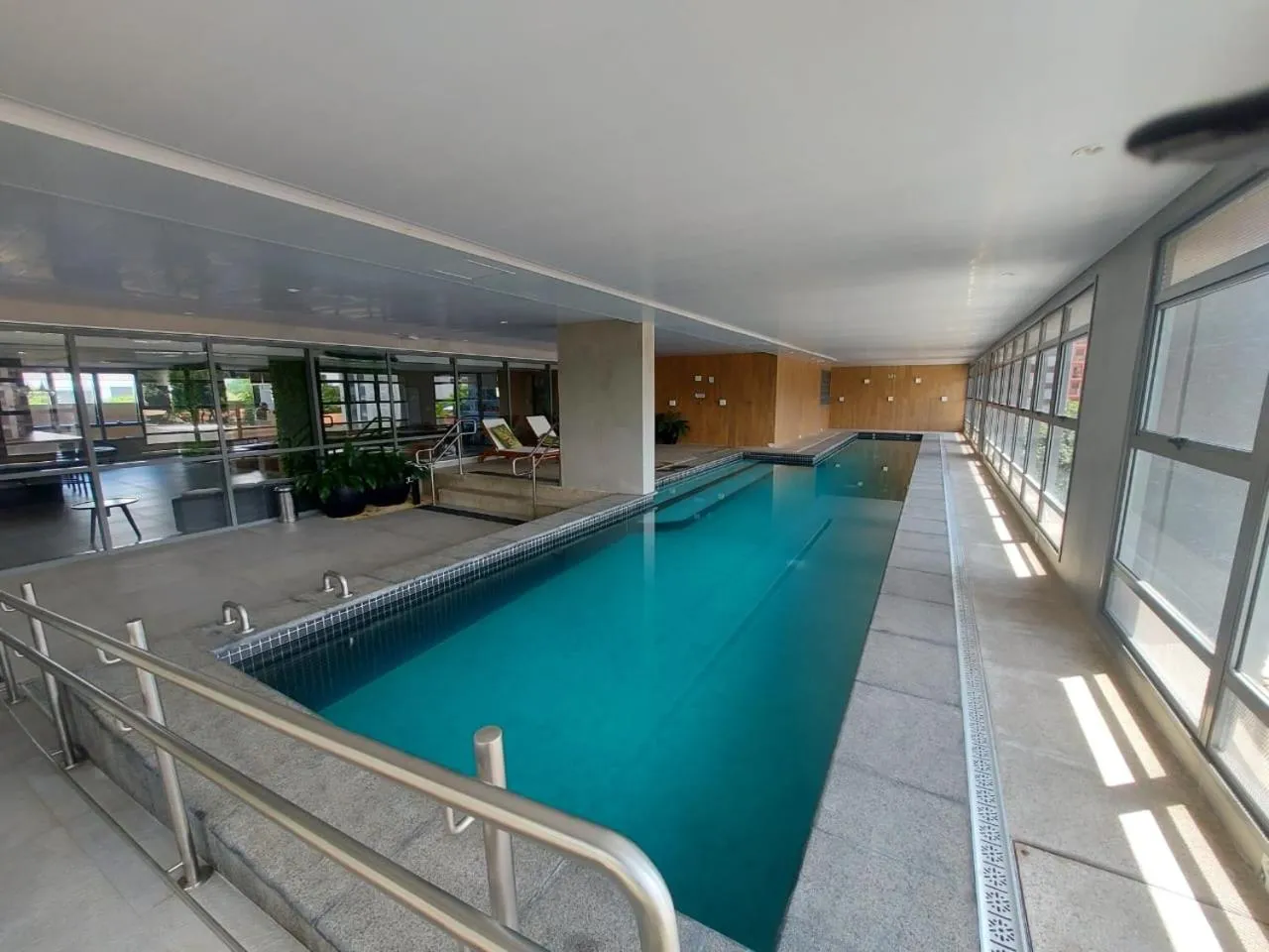Swimming pool in Lindo studio em Moema