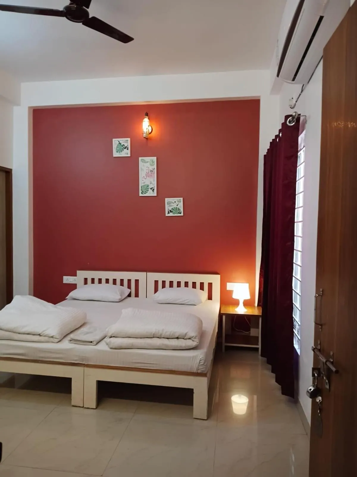 Bed in The Autumn Leaves Bhopal