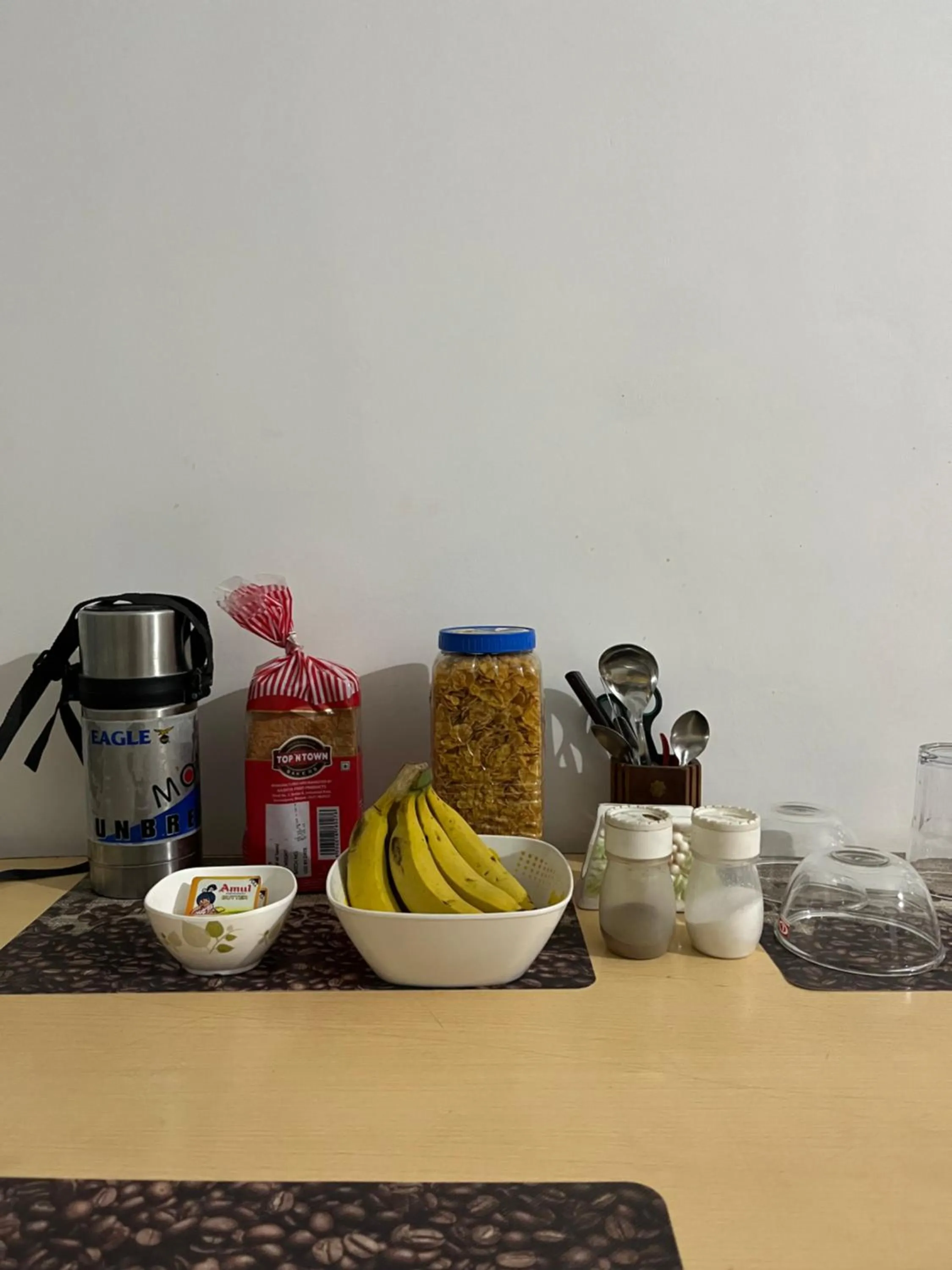 Breakfast in The Autumn Leaves Bhopal