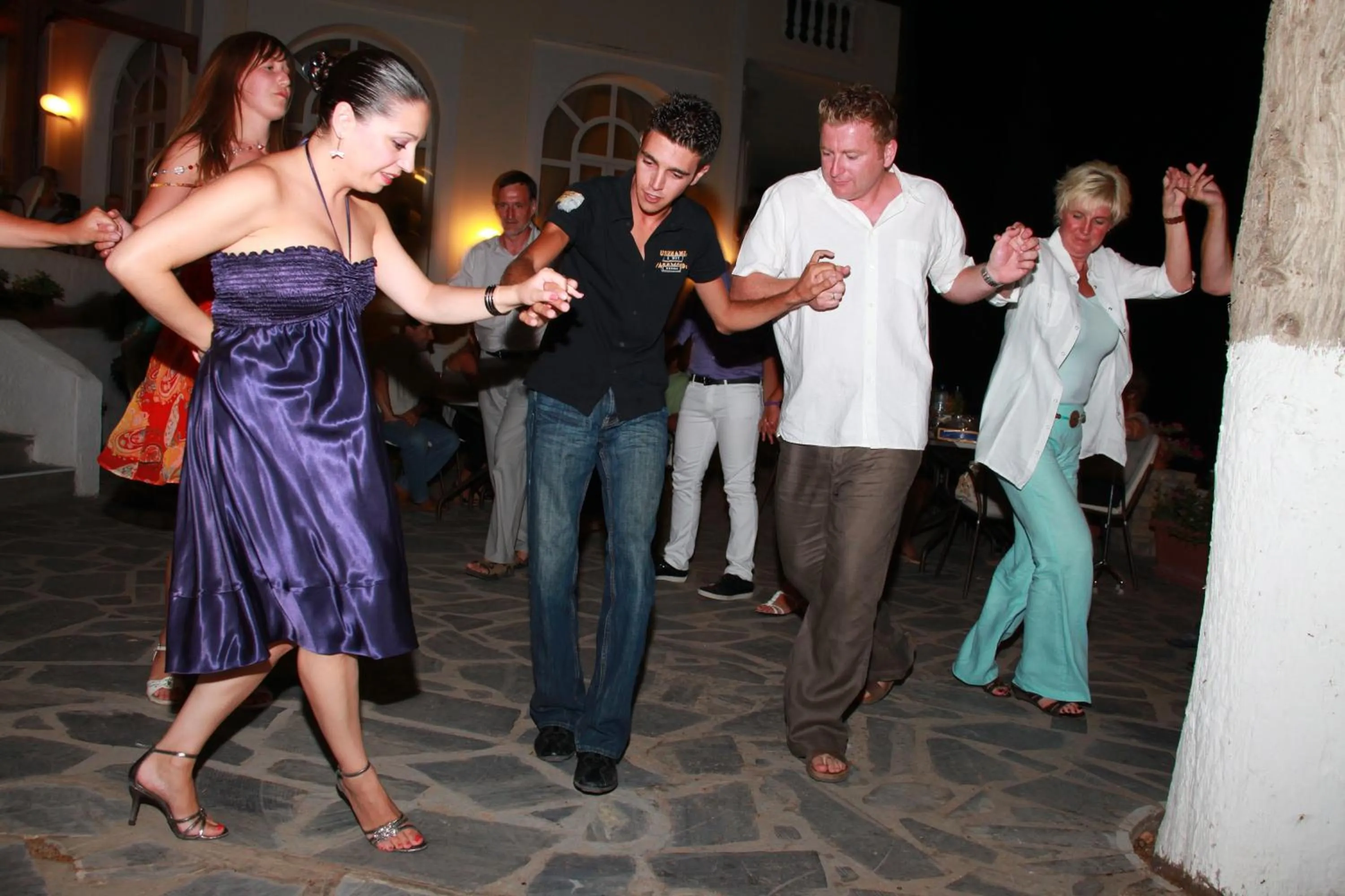 Evening entertainment in Kerveli Village Hotel