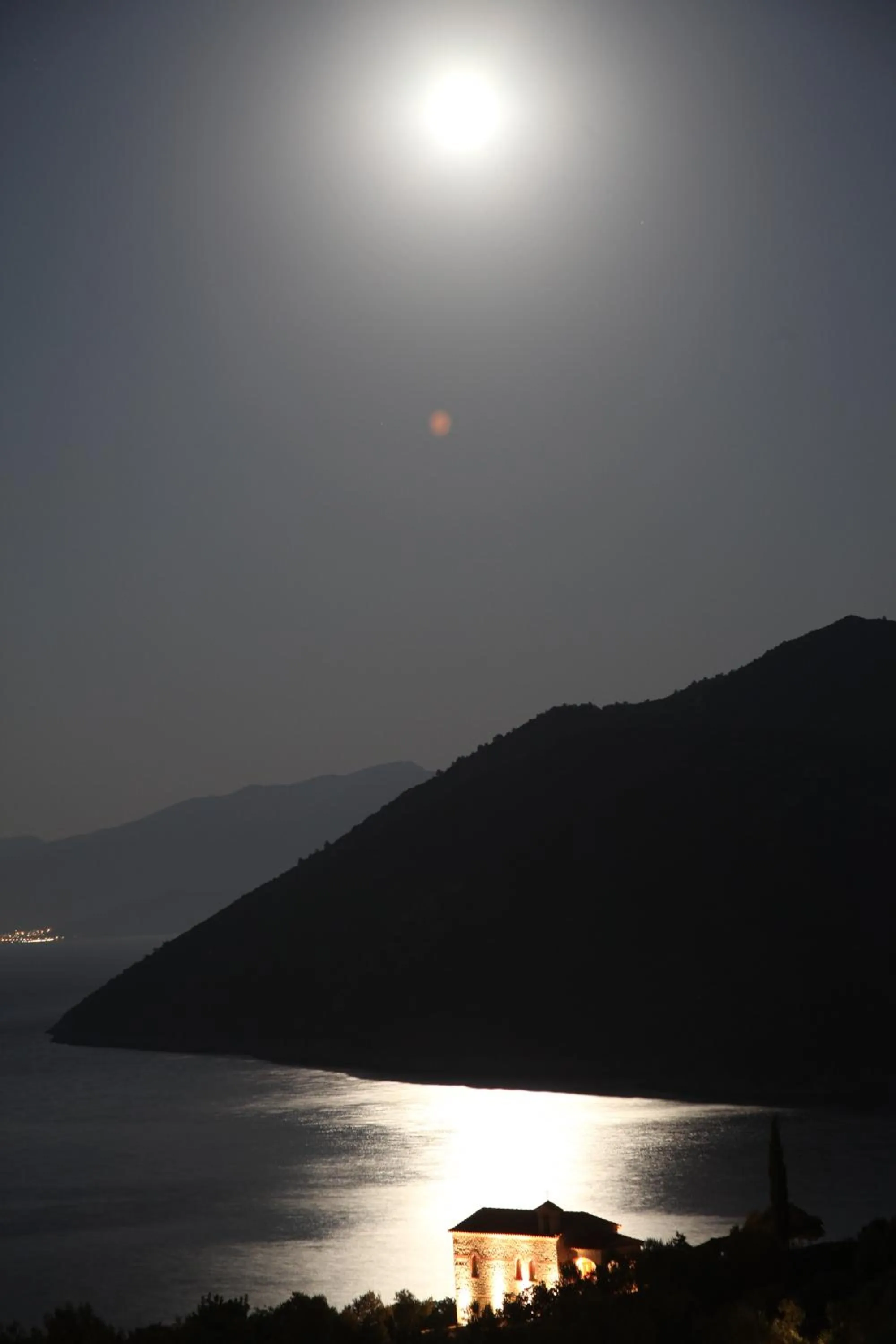 Night in Kerveli Village Hotel