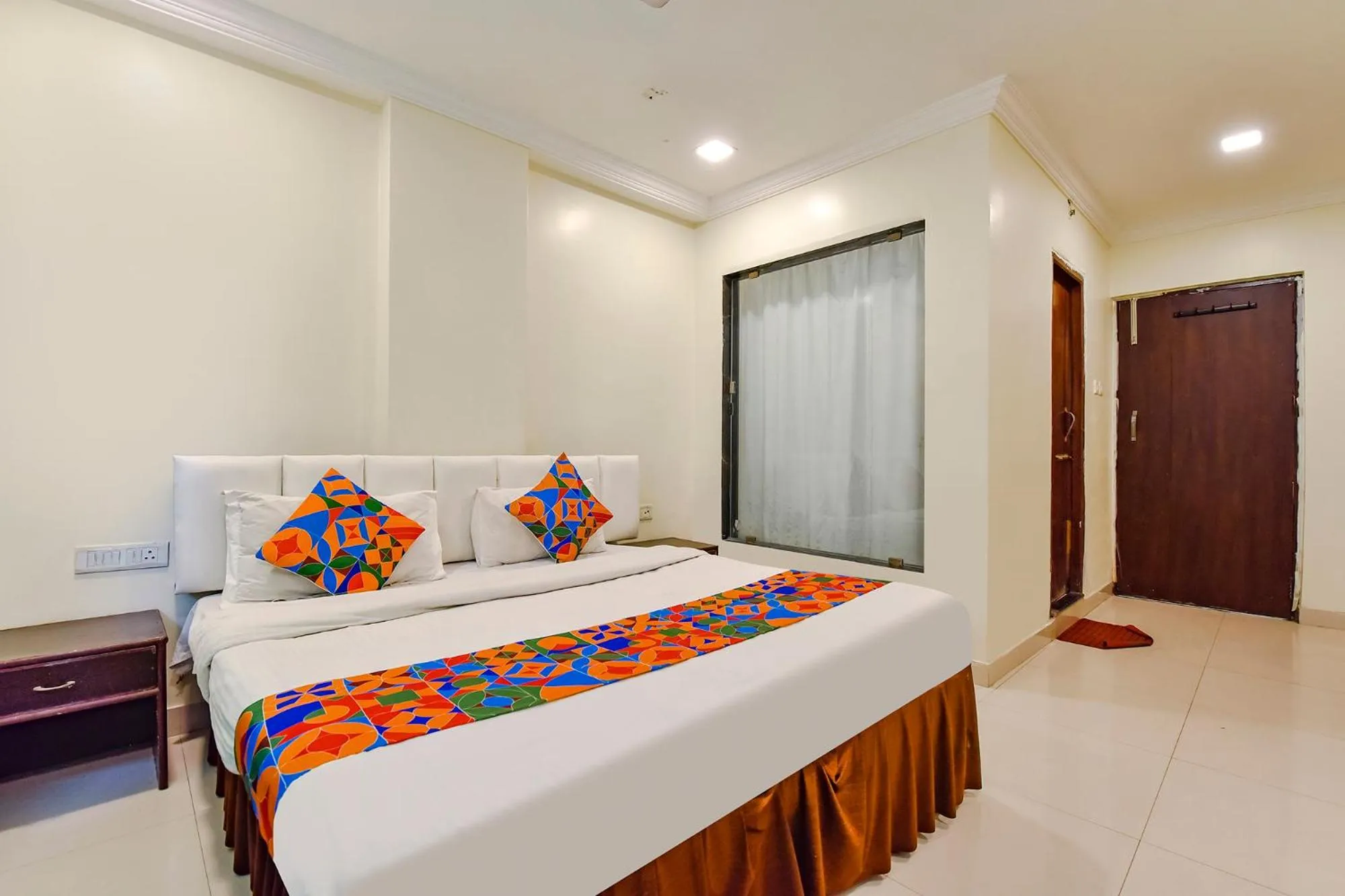 Photo of the whole room, Bed in Via Golden Wings