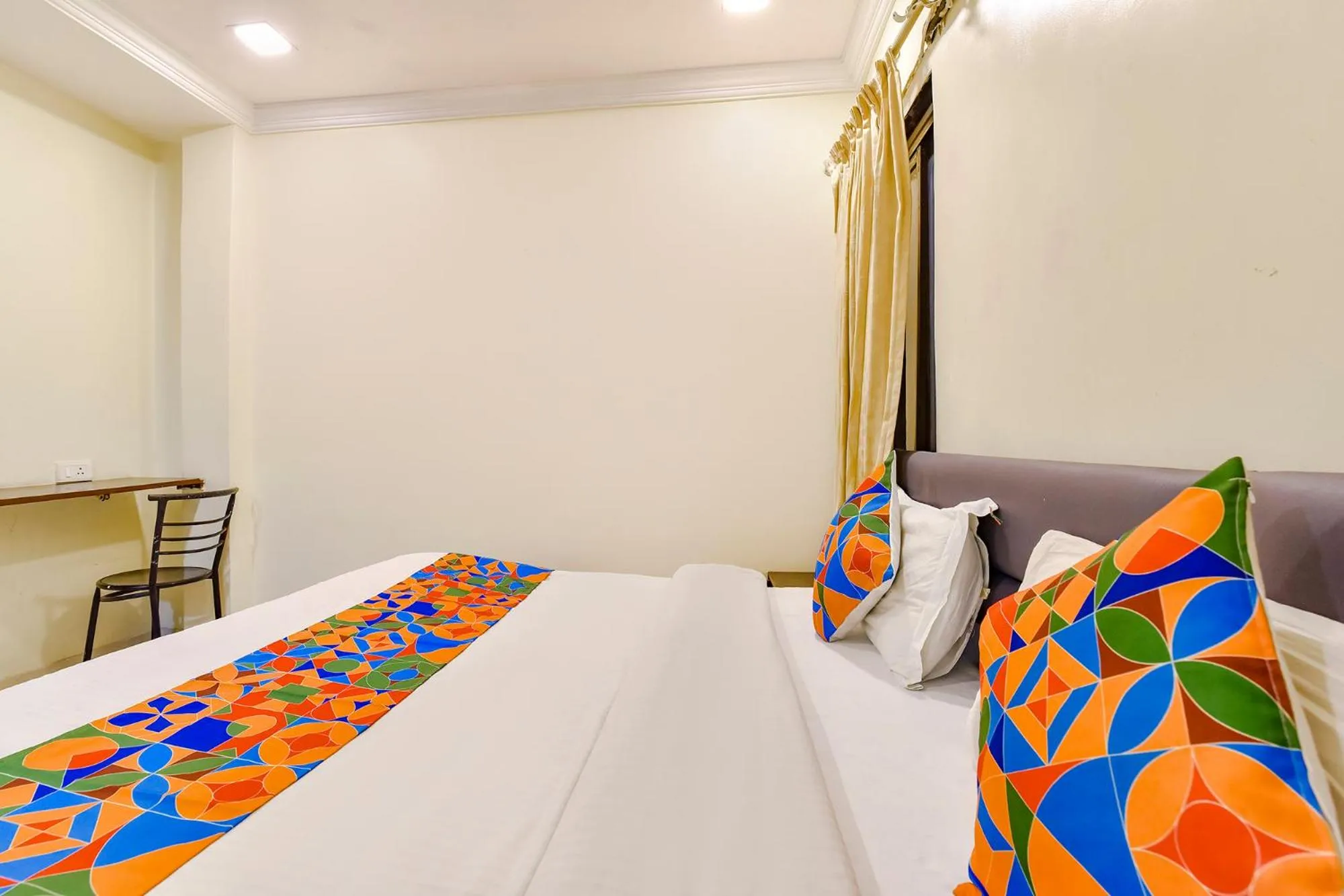 Photo of the whole room, Bed in Via Golden Wings