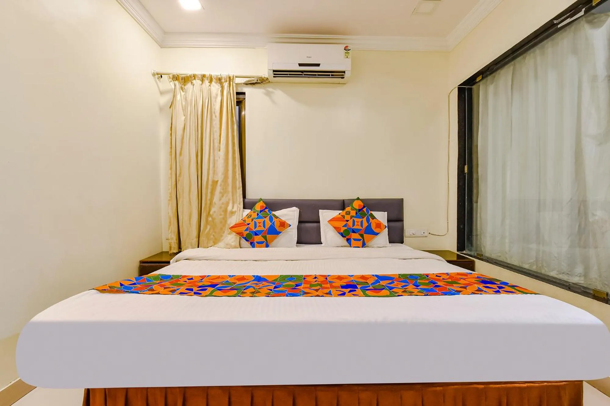 Bed in Via Golden Wings