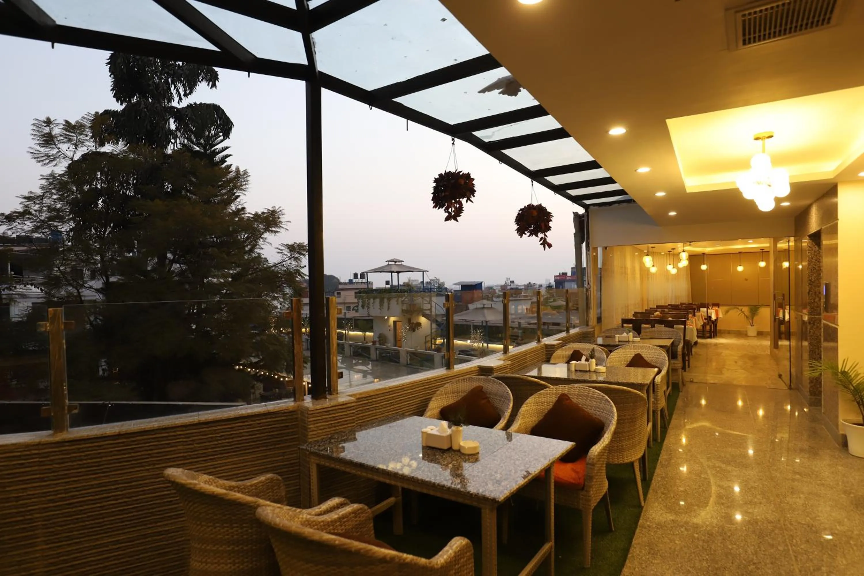 Restaurant/places to eat in Apex Business Hotel - Tribhuvan International Airport, Kathmandu