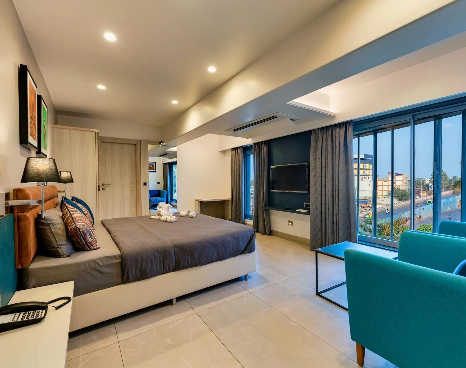 TV and multimedia in Hotel Landmark By Pai