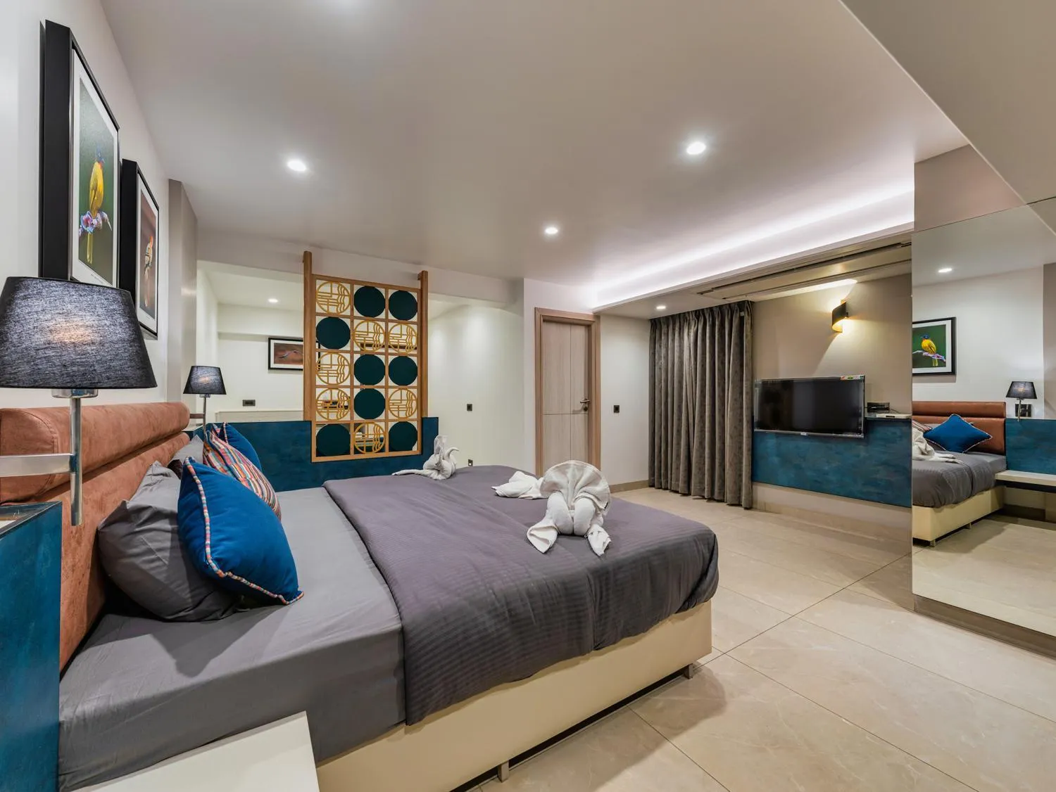 TV and multimedia, Bed in Hotel Landmark By Pai