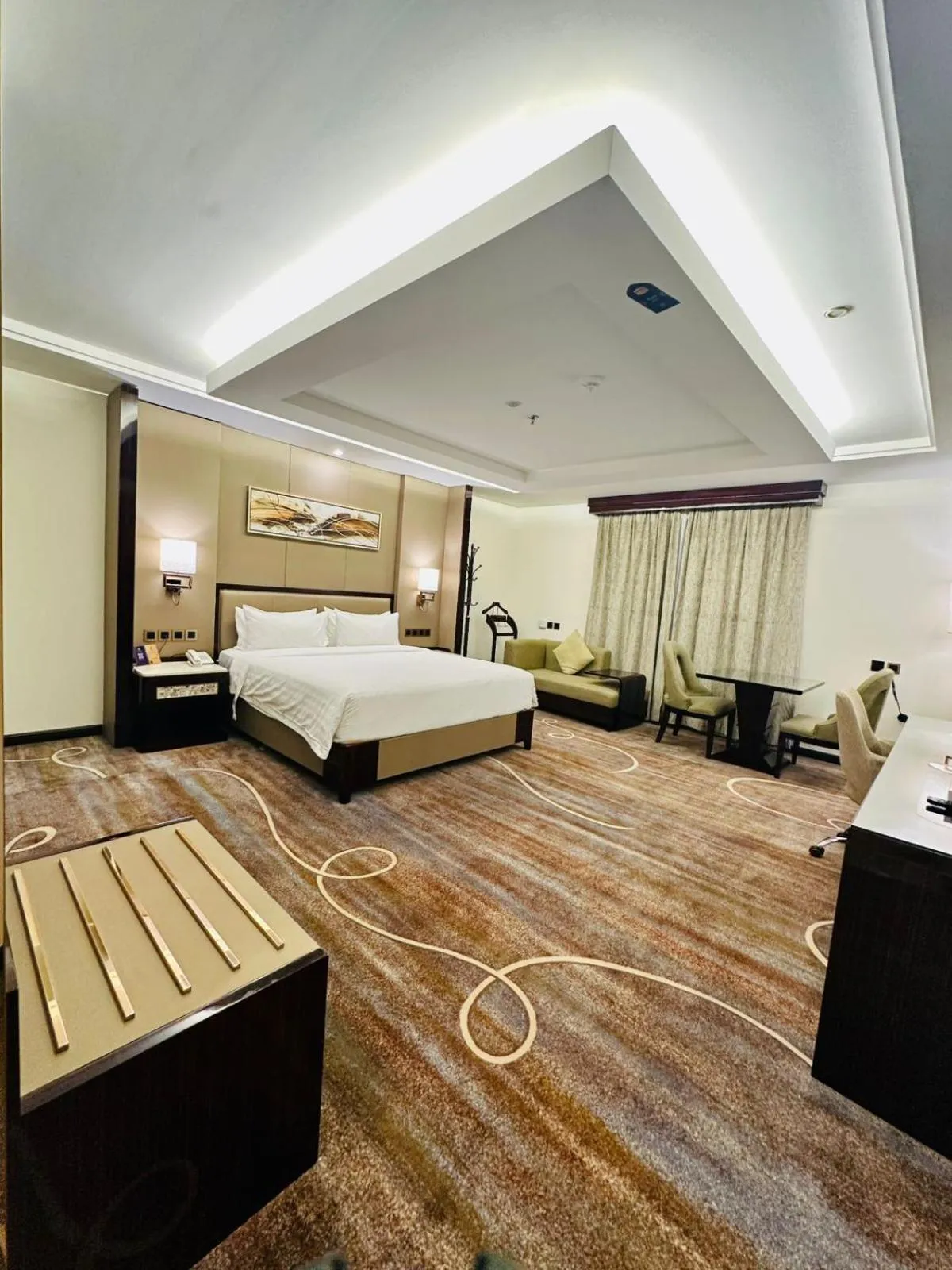 Bedroom, Bed in Al Ertiqaa Hotel