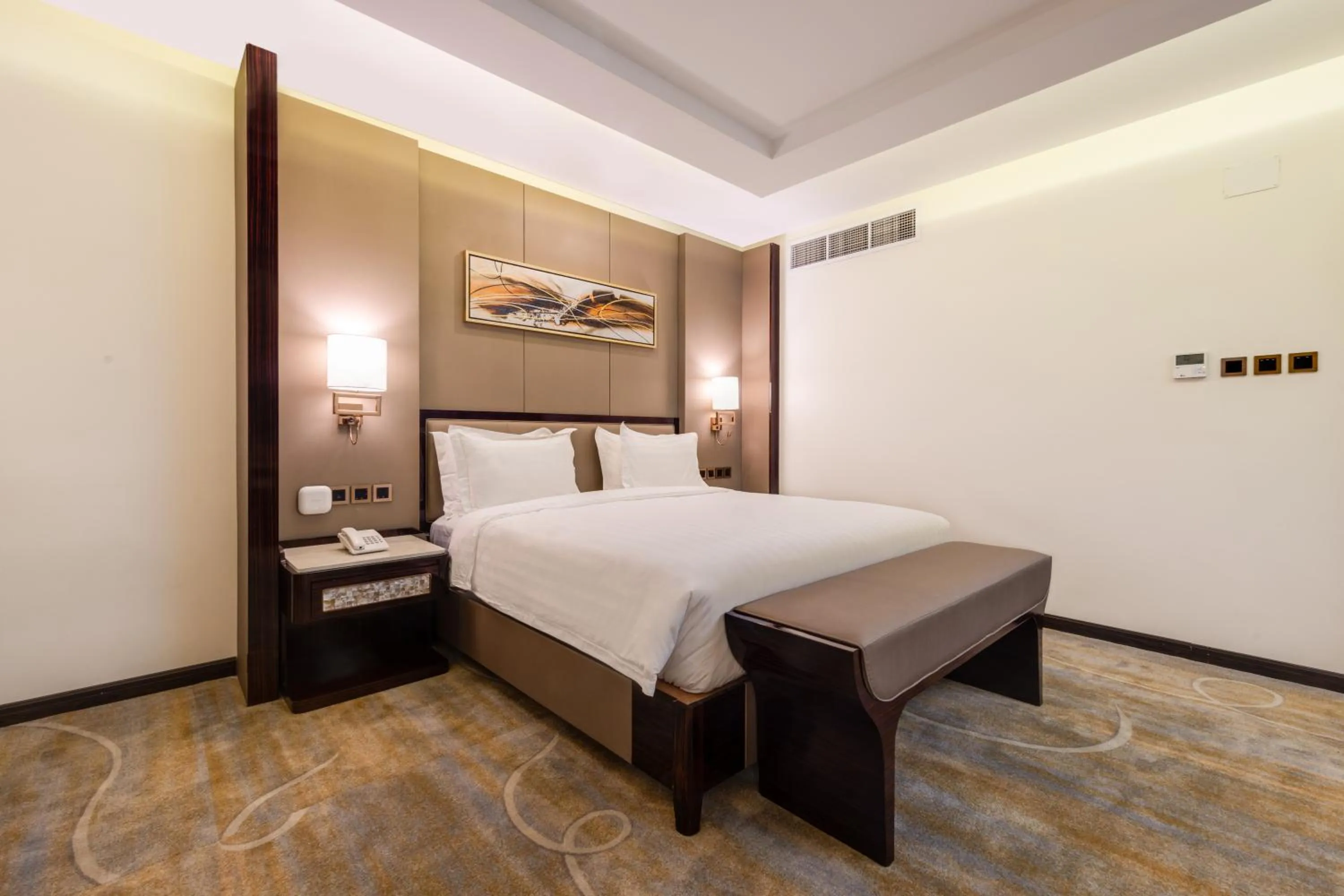 Bed in Al Ertiqaa Hotel