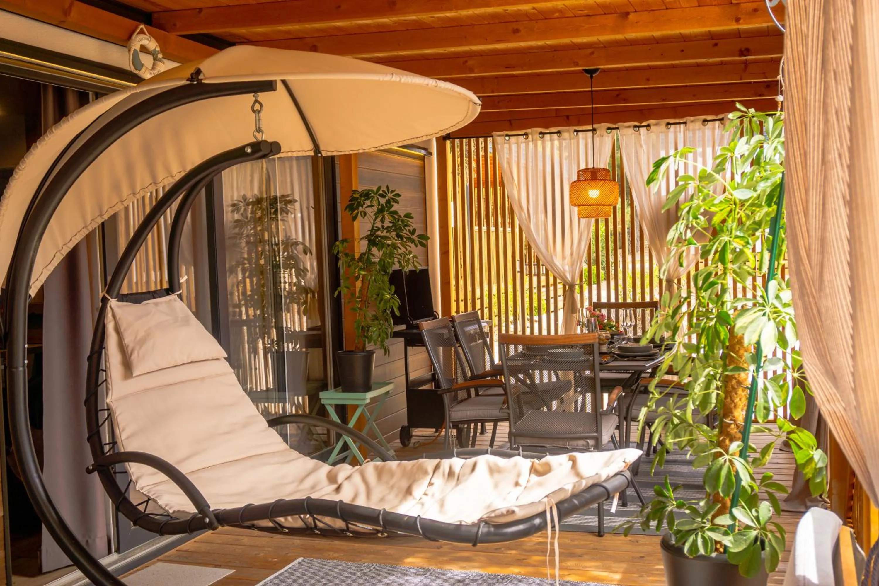 Day in Mobile Home Saky, Biograd na Moru