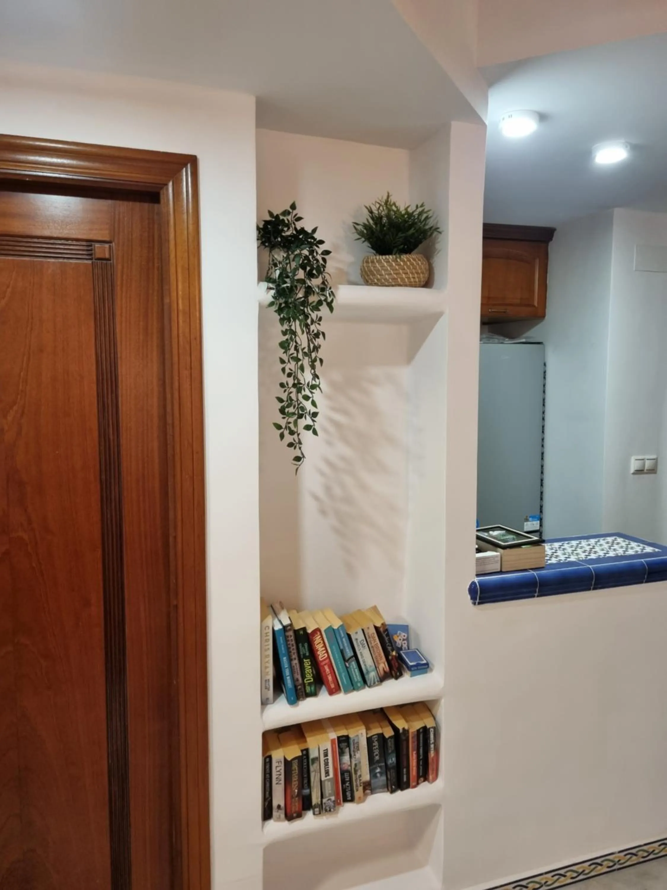 Library in Apartment Summer Vibes Torrevieja