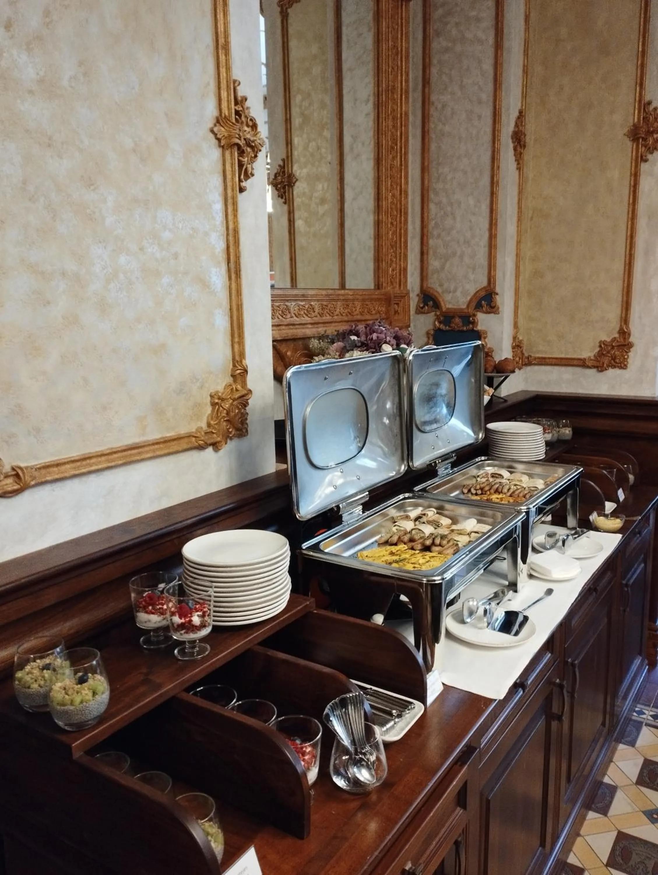 Buffet breakfast in Boutique Hotel Gaia