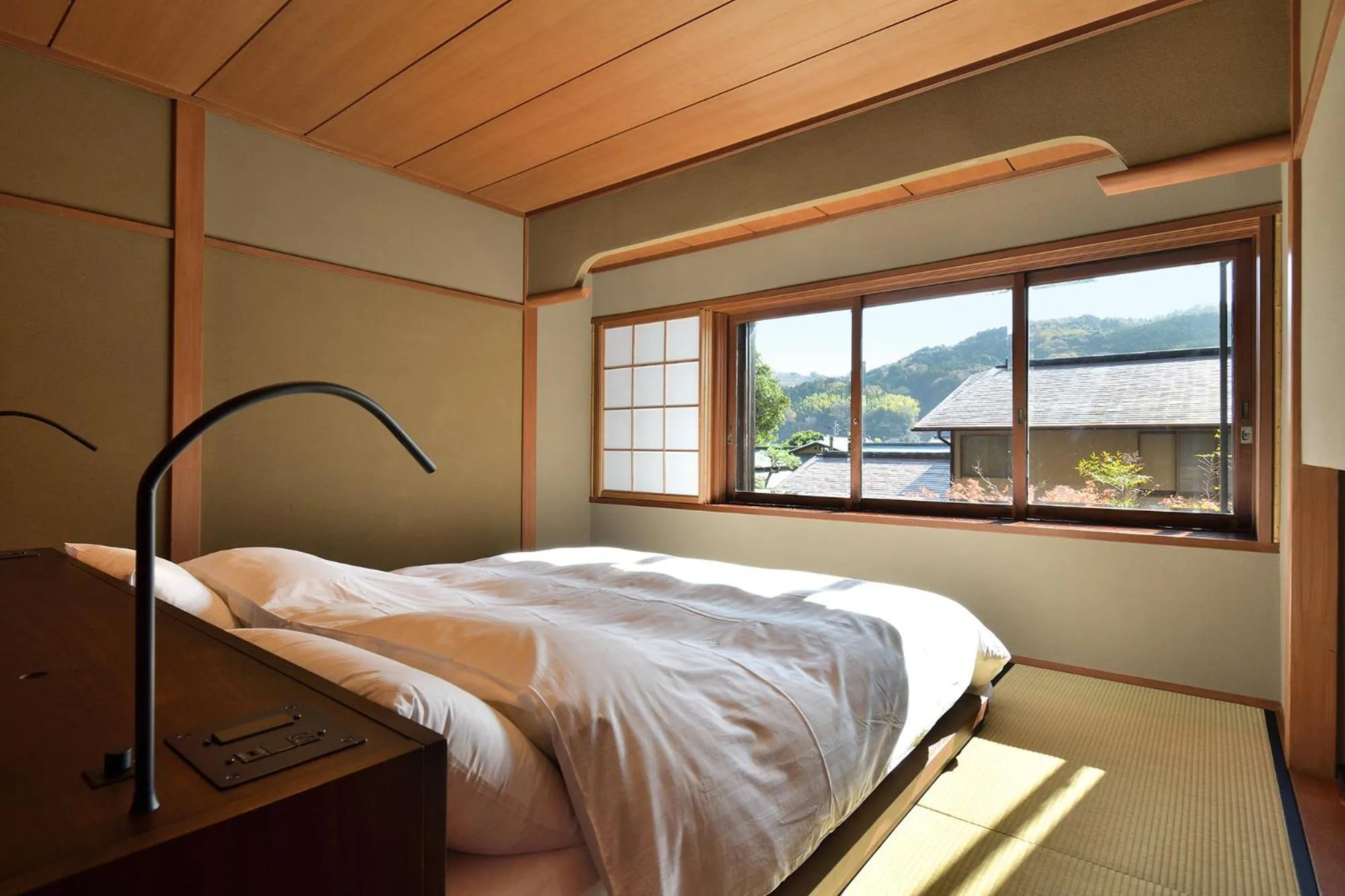 Bedroom, Bed in Oni no Sumika