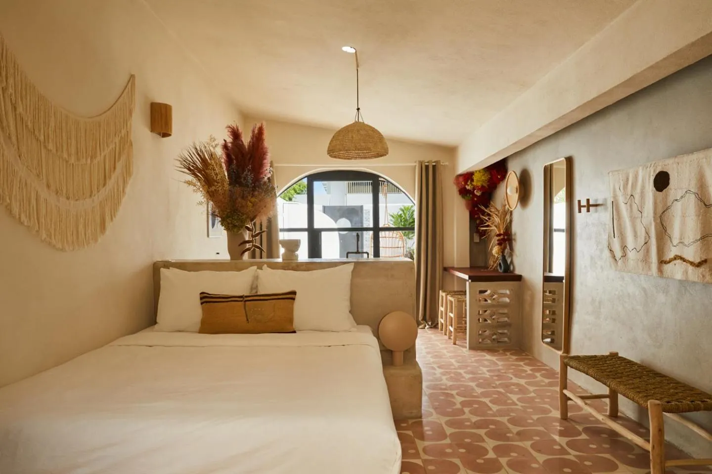 Photo of the whole room, Bed in DUNA by DW