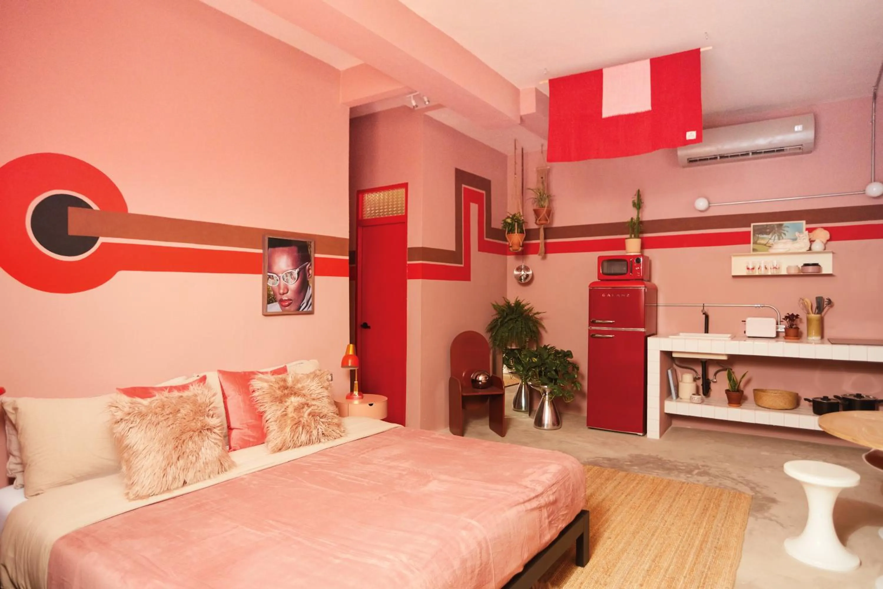 Bed in MOOD HAUS by DW - 70's Retro Stays