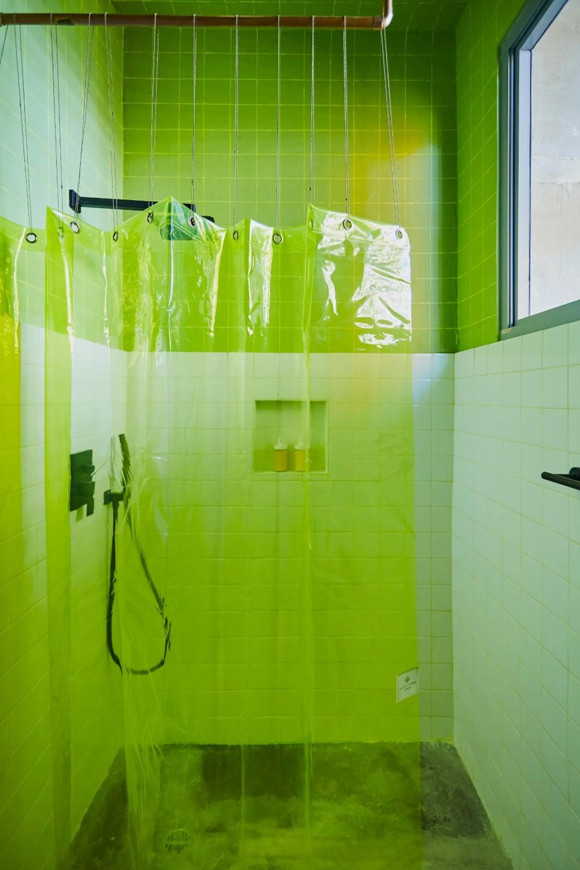 Shower in MOOD HAUS by DW - 70's Retro Stays