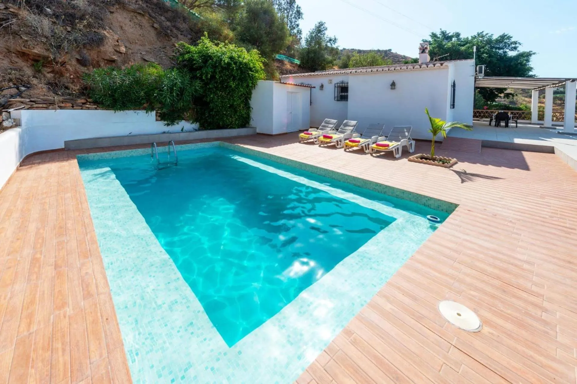 Villa Benama by Villa Plus