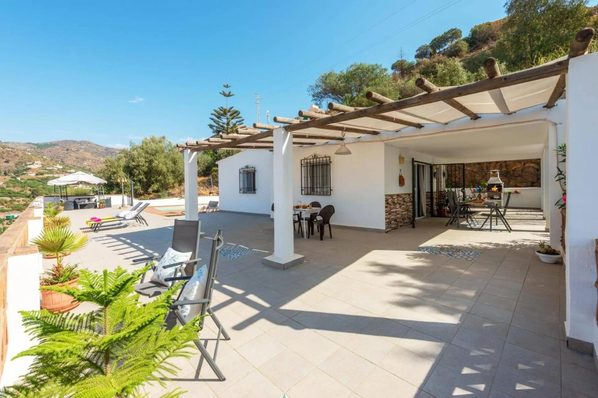 Villa Benama by Villa Plus