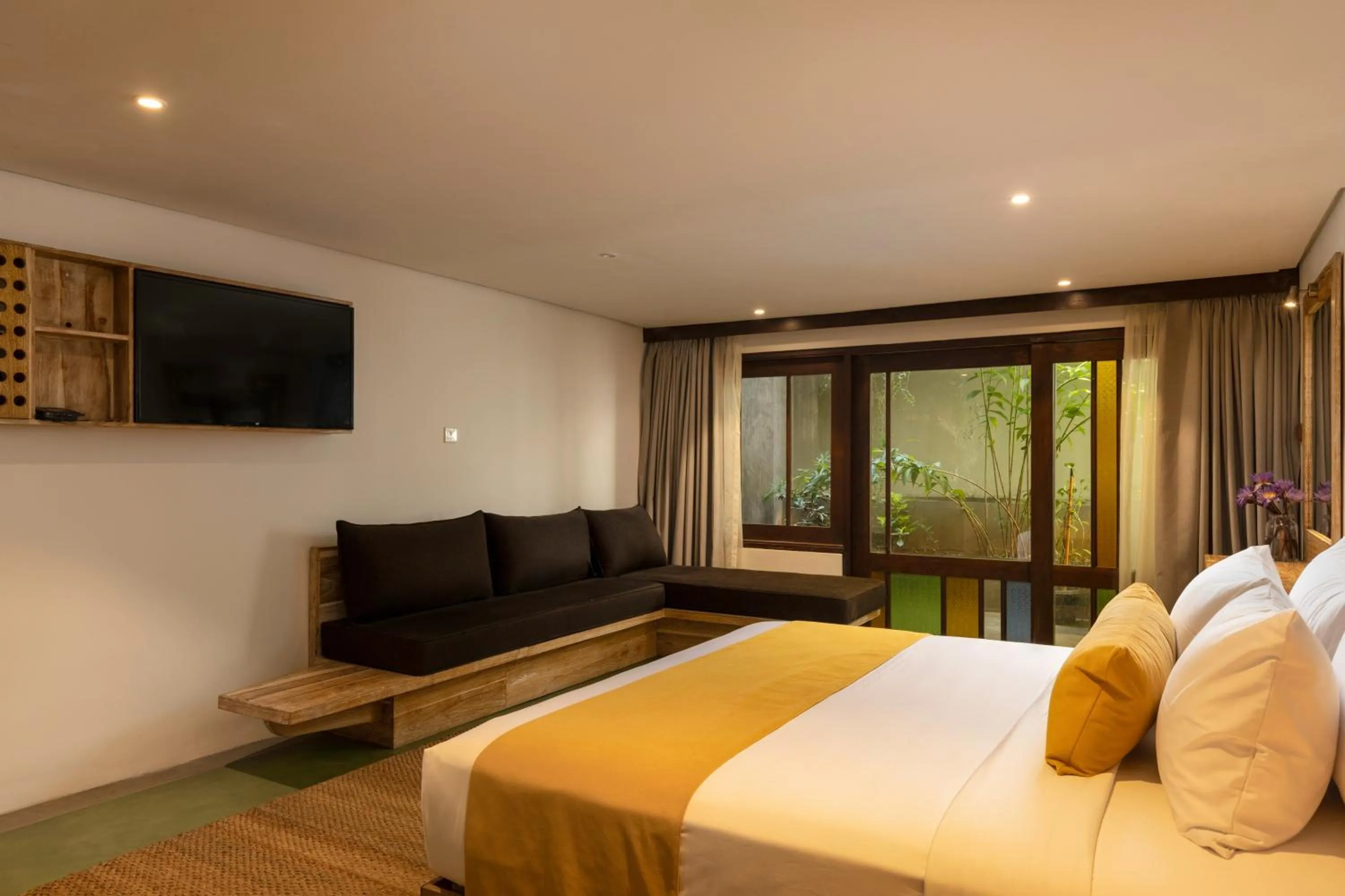 Bedroom, Bed in Lake Avenue Hotel Kandy