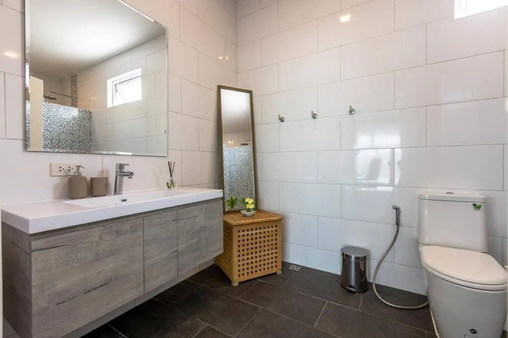 Modern 3 bedroom Pool Villa PG19