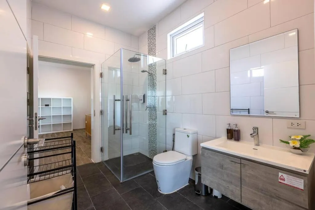 Modern 3 bedroom Pool Villa PG19