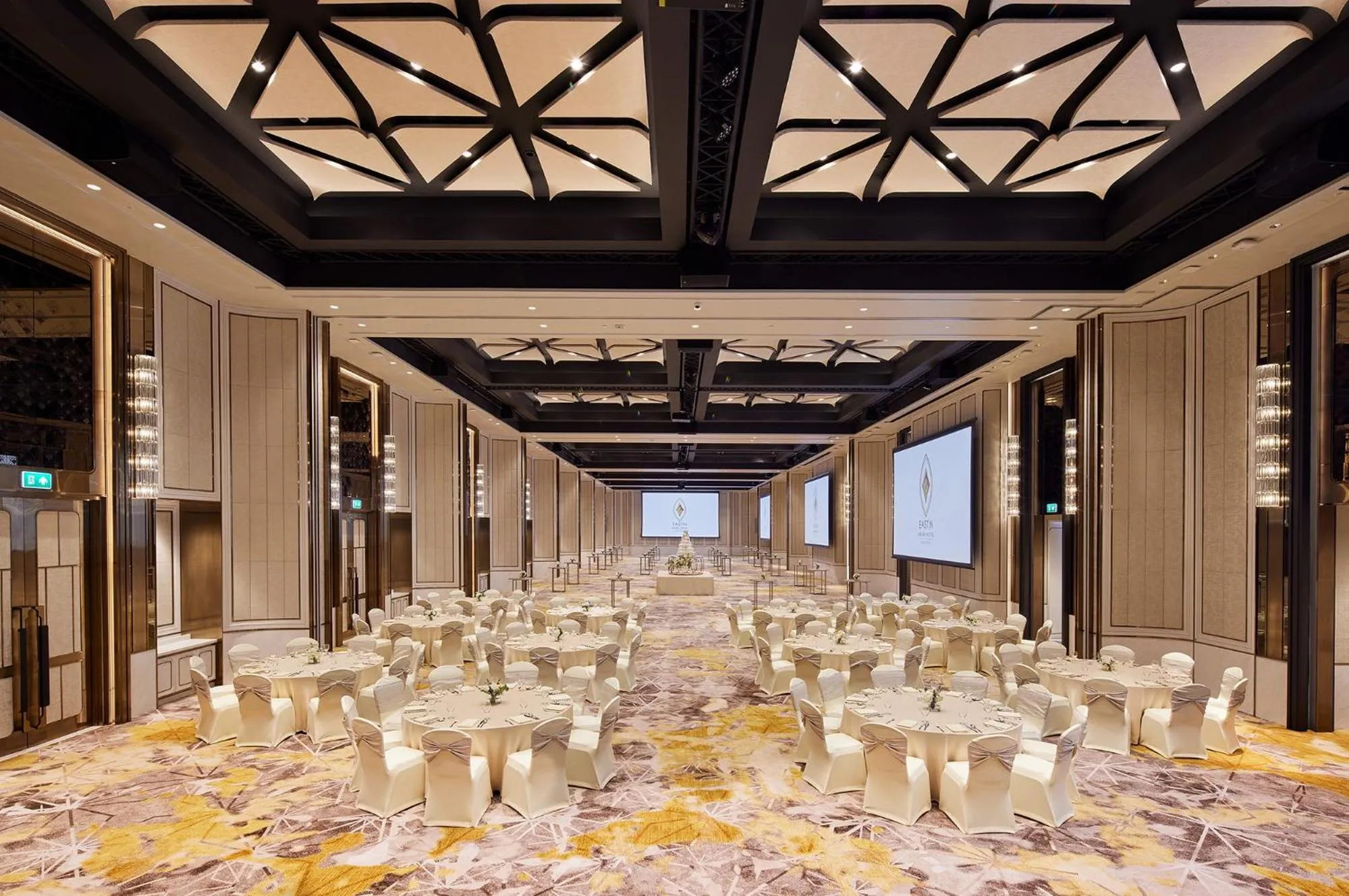 Meeting/conference room in Eastin Grand Hotel Phayathai