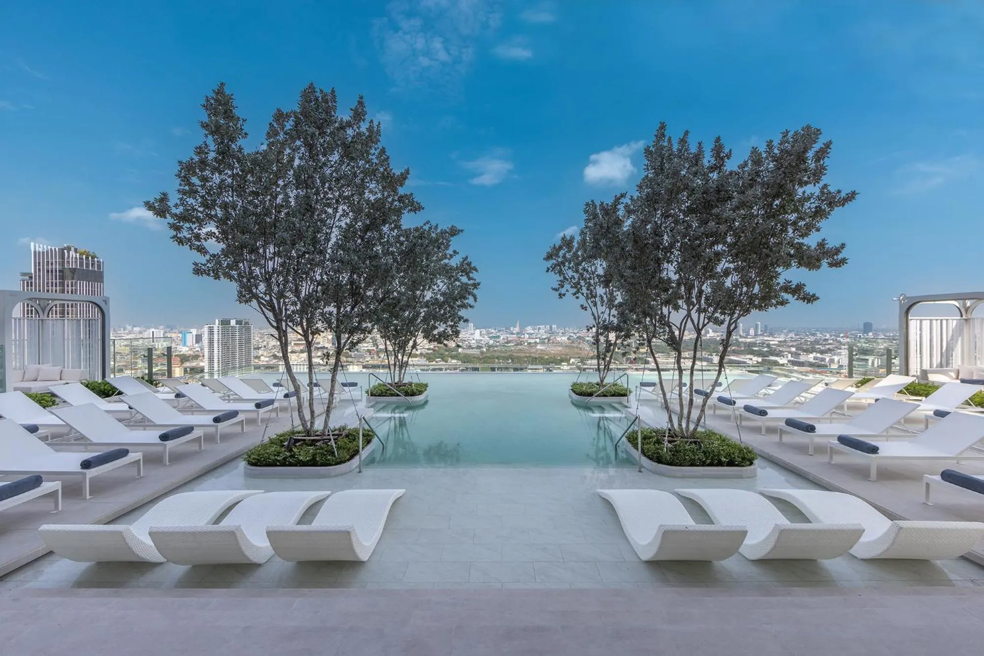 Balcony/Terrace in Eastin Grand Hotel Phayathai