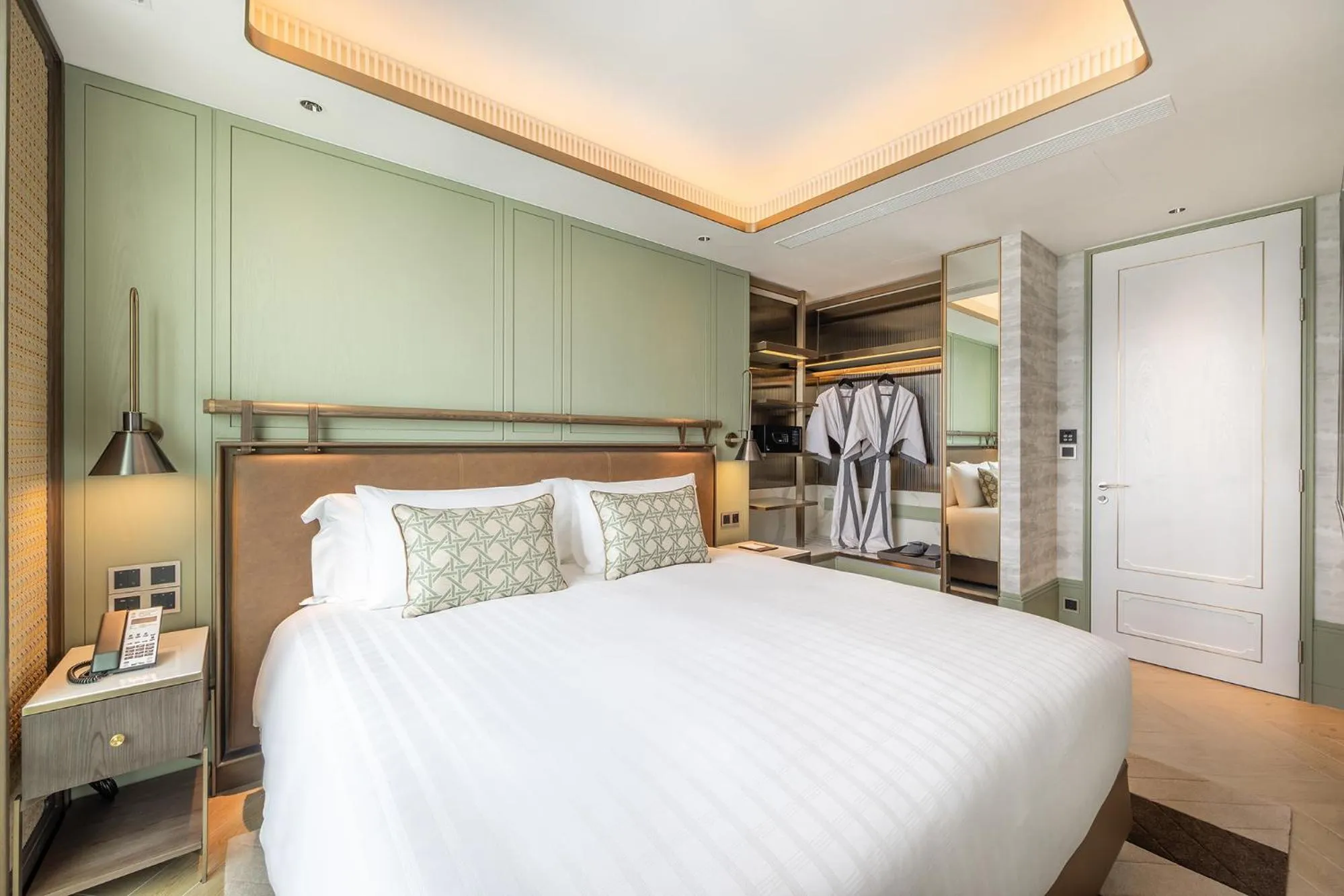 Bedroom, Bed in Eastin Grand Hotel Phayathai