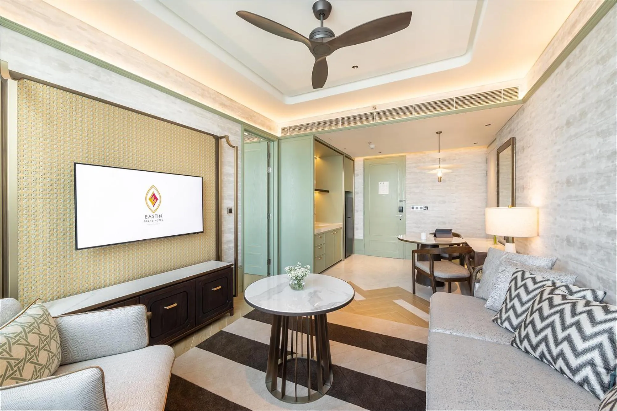 Living room in Eastin Grand Hotel Phayathai