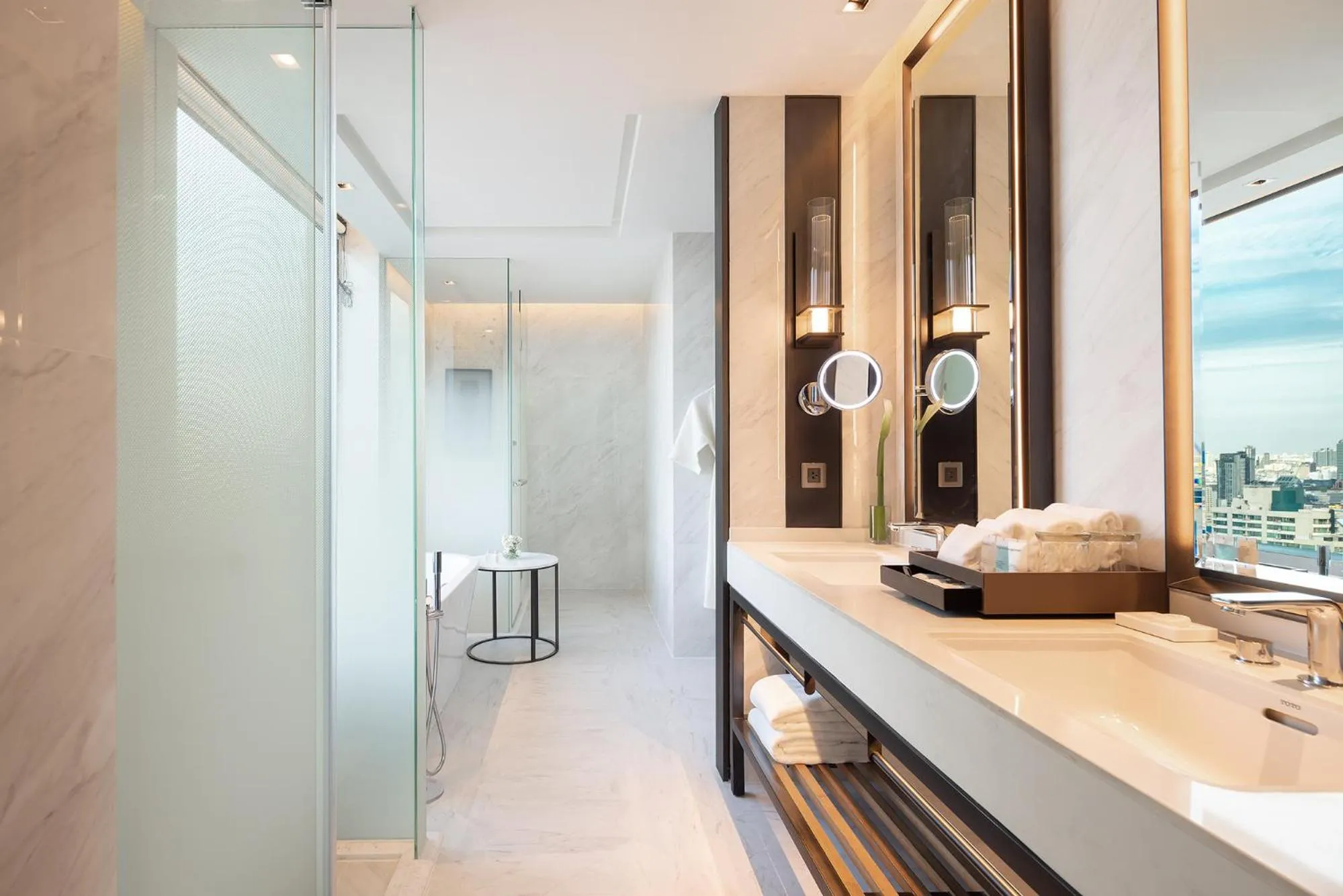 Bath in Eastin Grand Hotel Phayathai